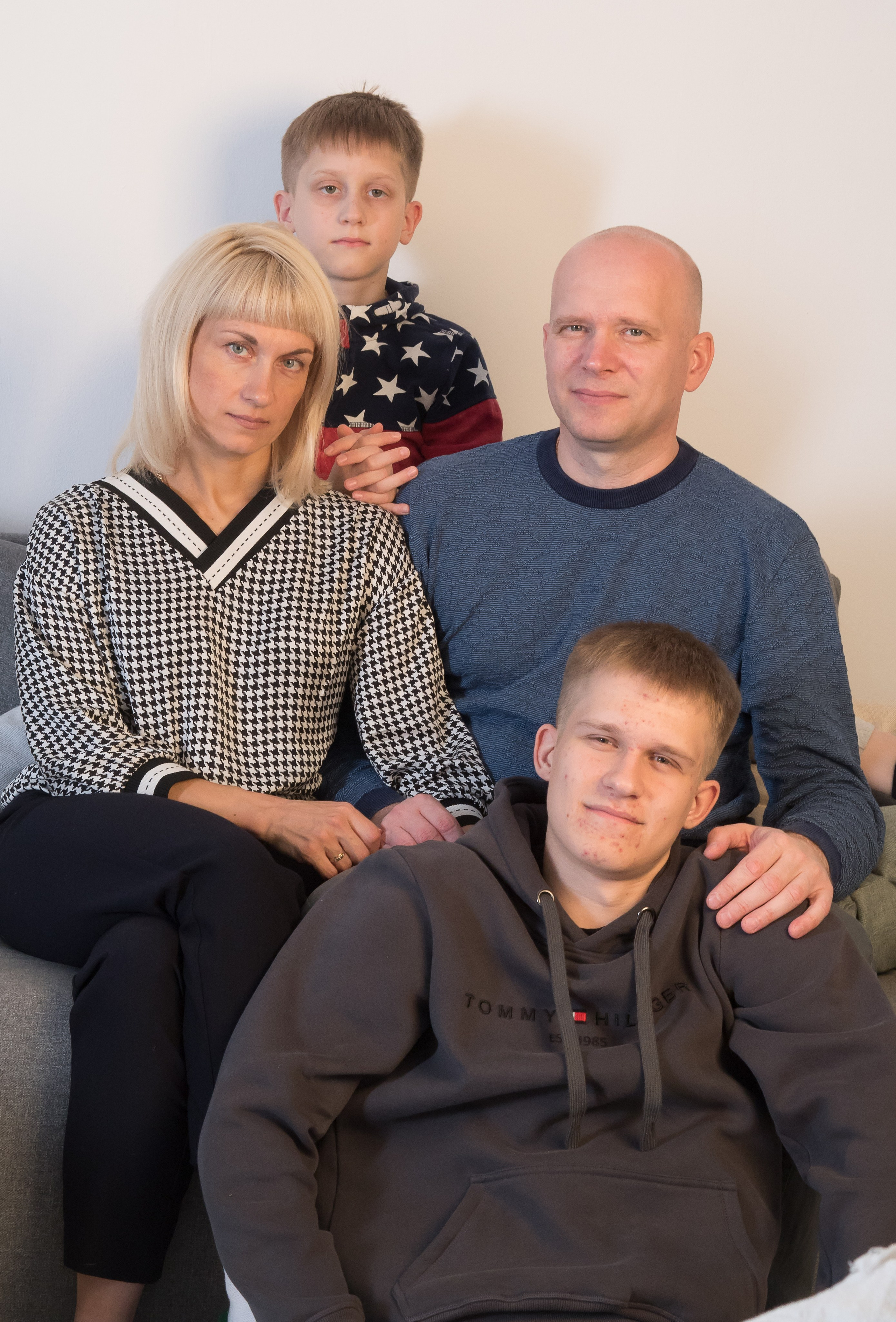 Евгений с его прекрасной семьей. Семейный детский фотограф в Красноярске Скачкова Юлия