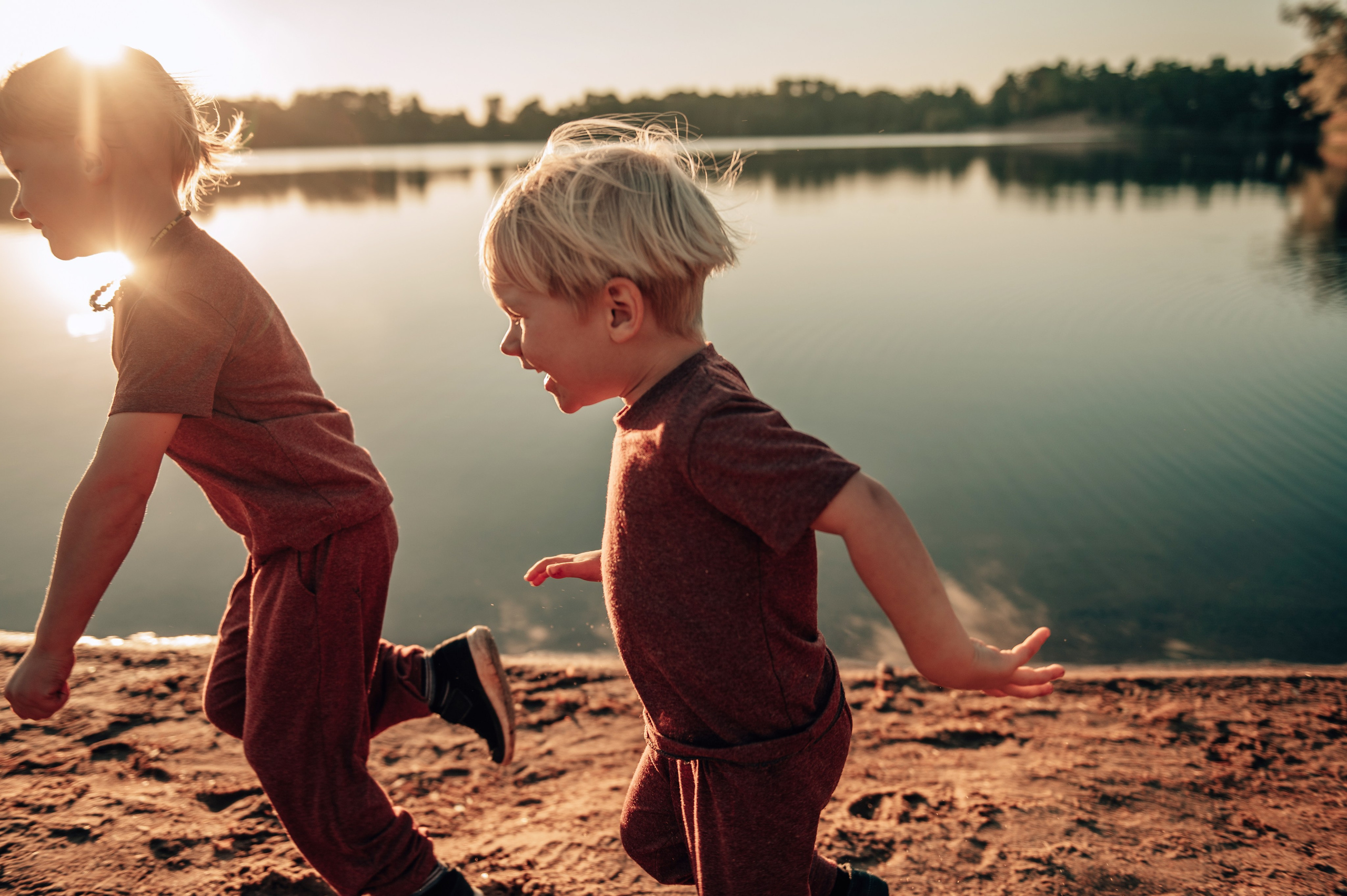 Семейна прогулка с непоседами-мальчишками. Свадебный и семейный фотограф София Невская