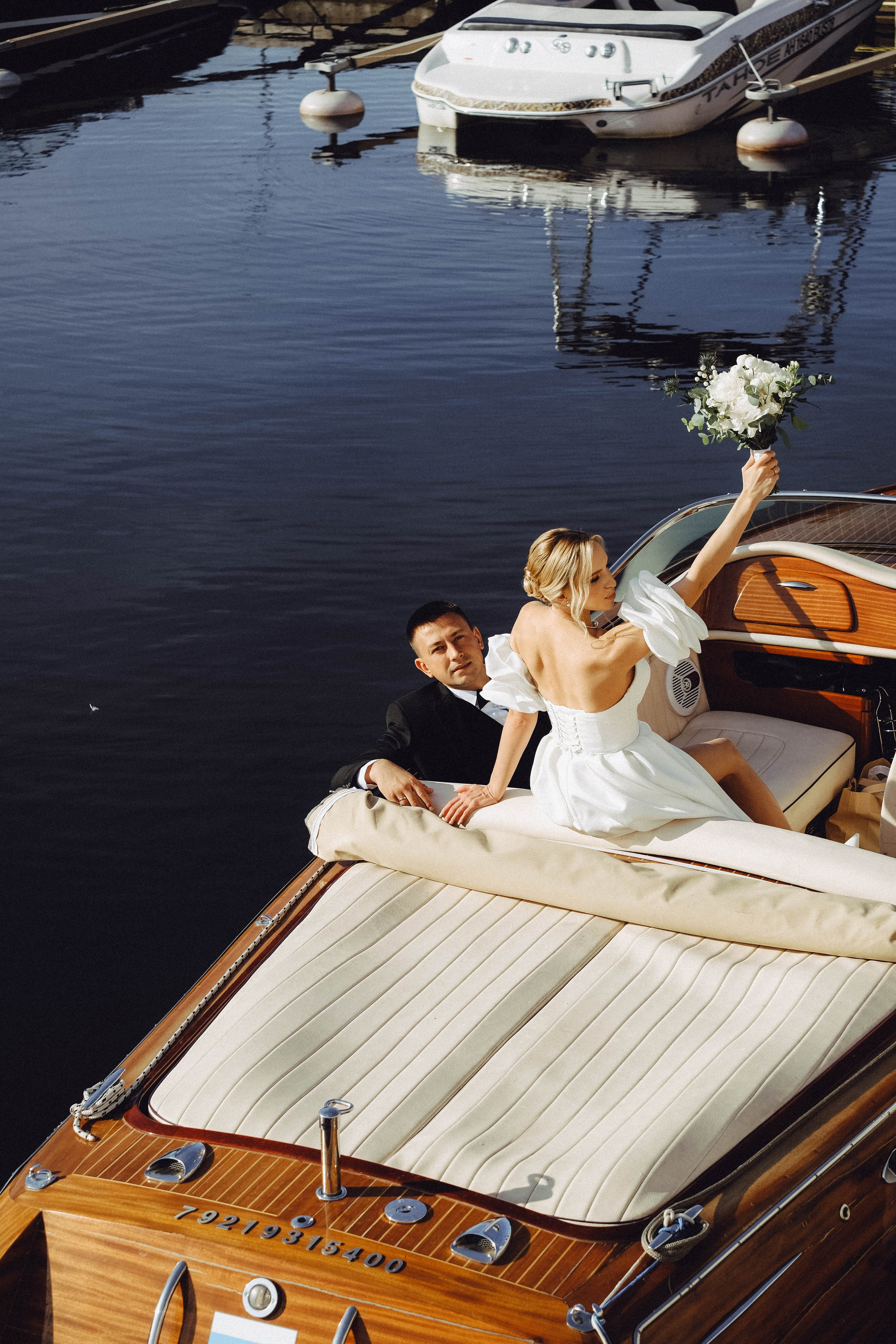 СВАДЕБГНАЯ ПРОГУЛКА ПО КАНАЛ САНКТ-ПЕТЕРБУРГА НА КАТЕРЕ. Профессиональный фотограф, Санкт-Петербург — Виктория Богомолова