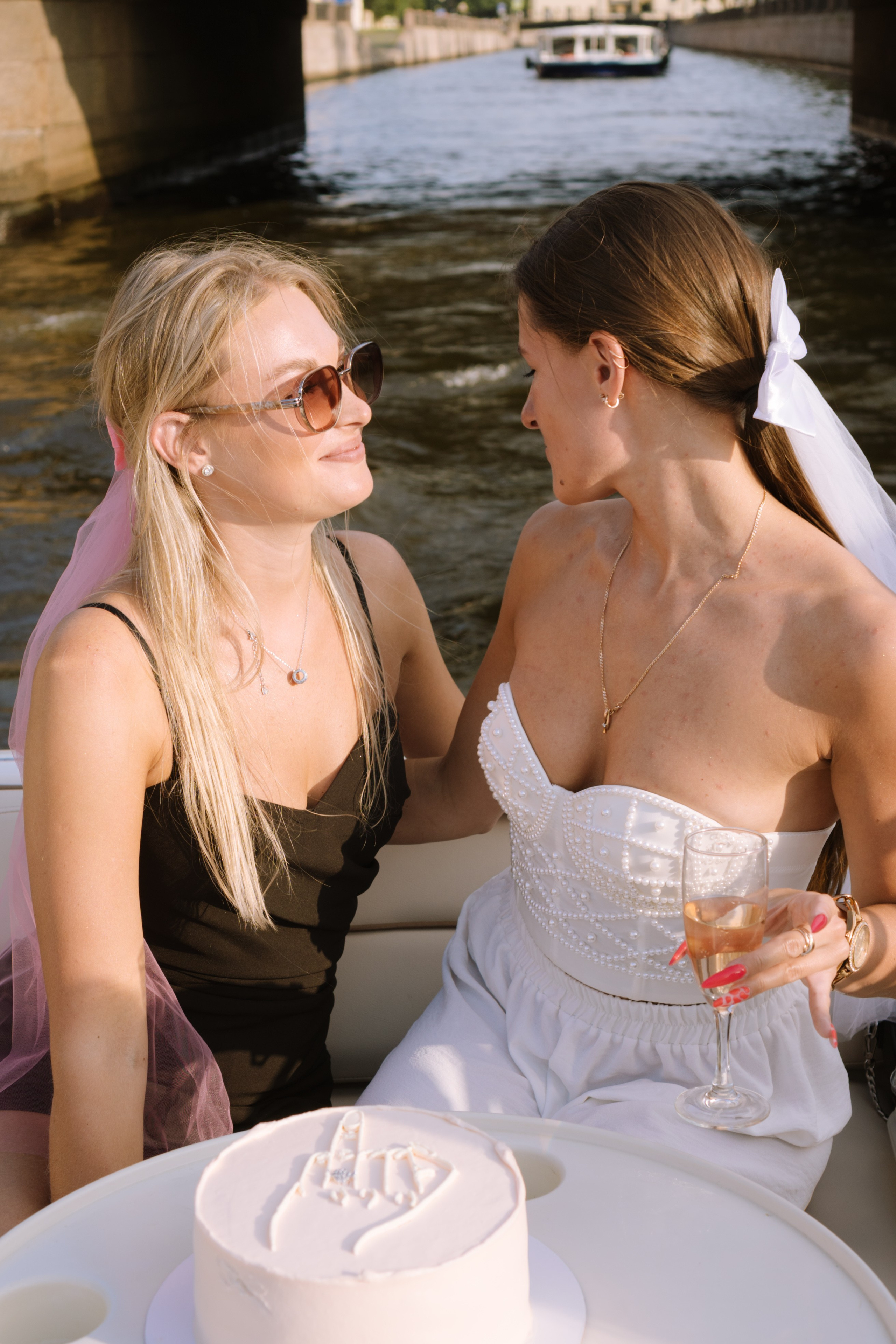 ДЕВИЧНИК НА КАТЕРЕ. Профессиональный фотограф, Санкт-Петербург — Виктория Богомолова