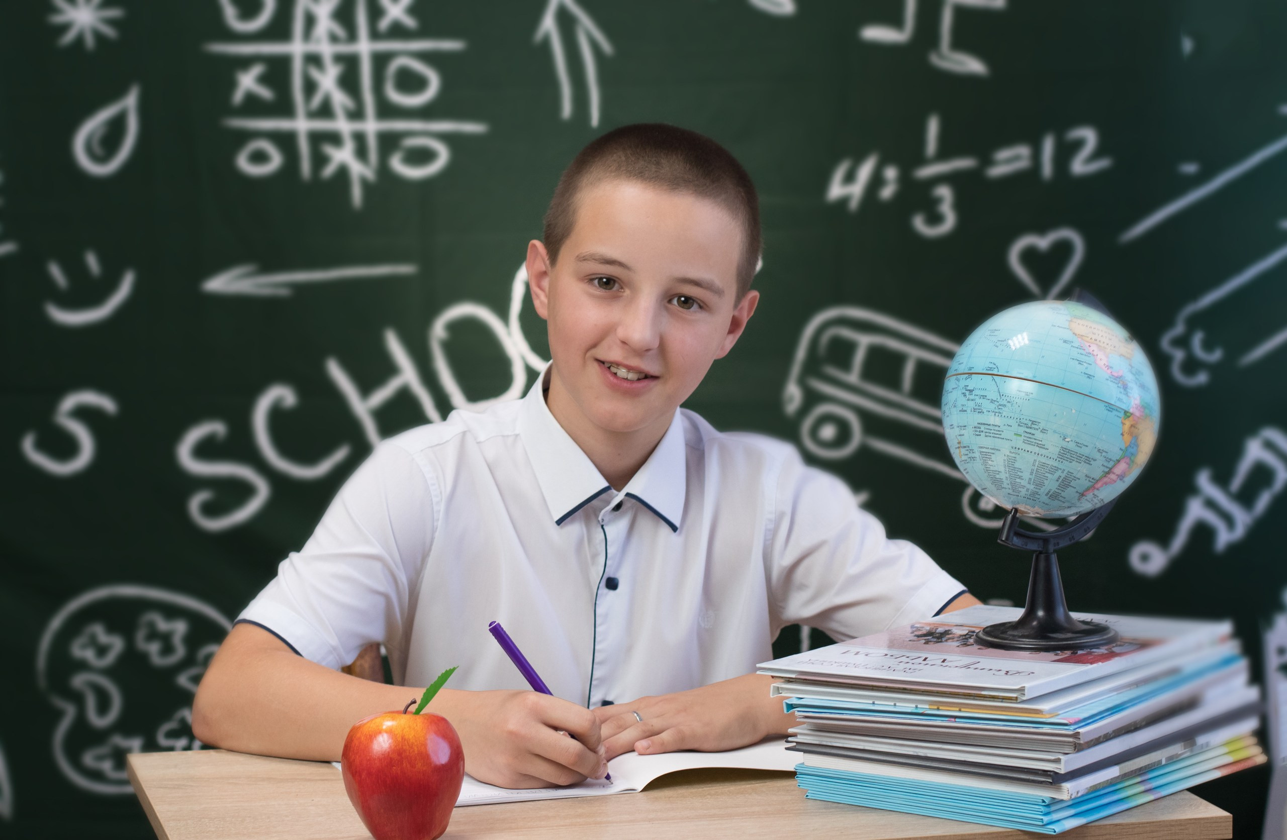 Здравствуй, школа. Фотосалон Рудня. Волгоградская область. Фотограф Вера