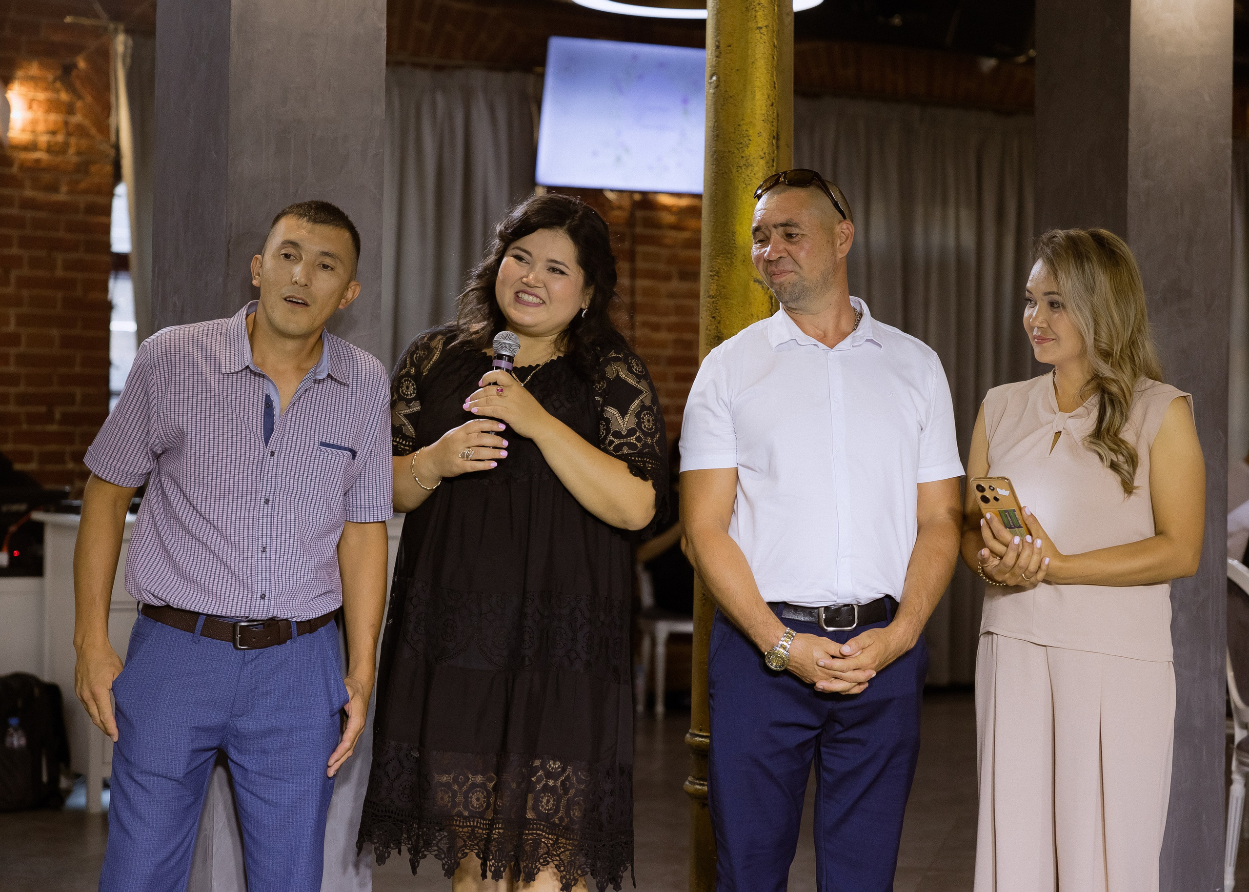 Дмитрий и Алита. Фотограф Эмиль Исякаев