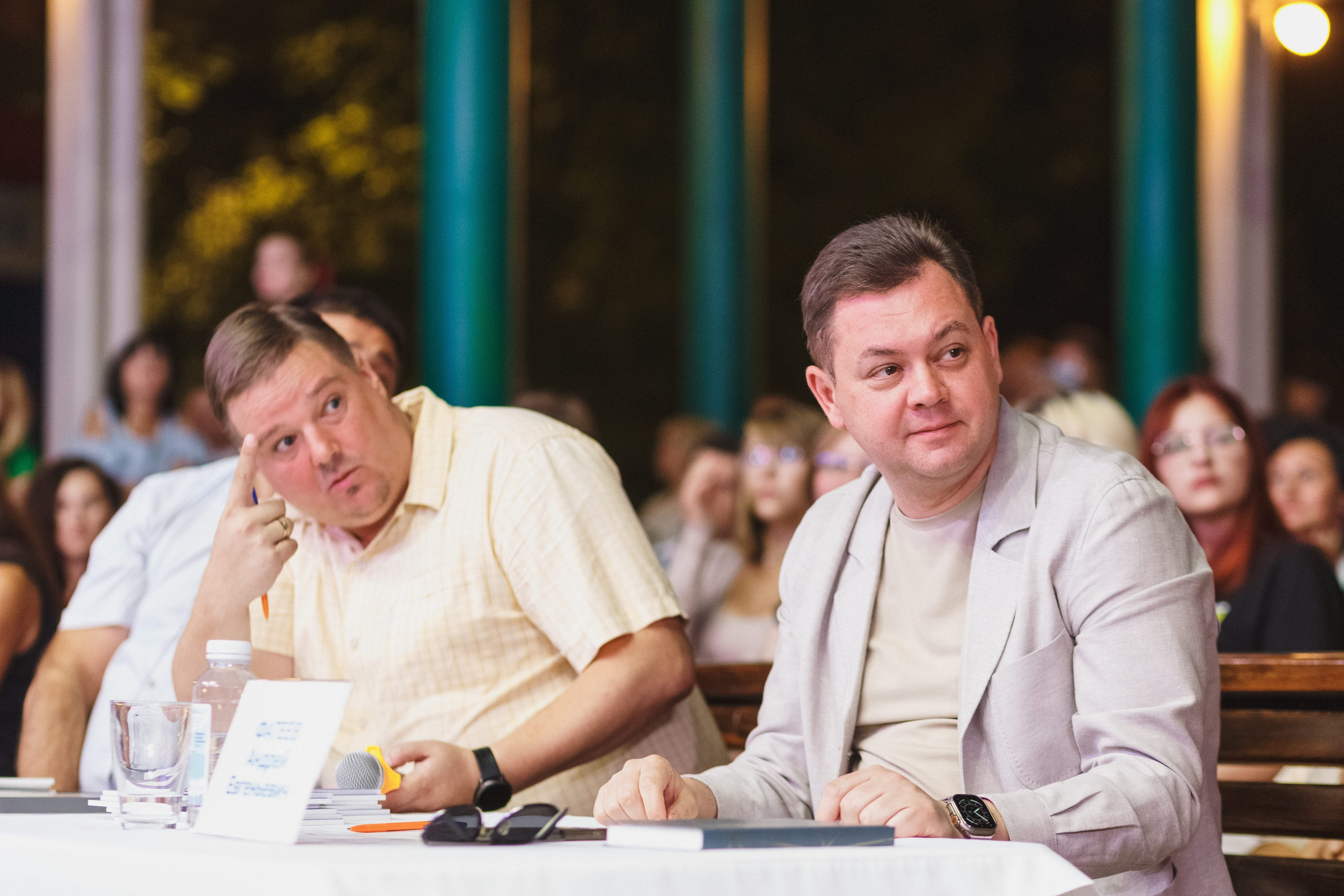 Шутки с уголка: Весёлый день с КВН в Парке Горького Таганрога. Свадебный и семейный фотограф в Таганроге Бакарюк Антон