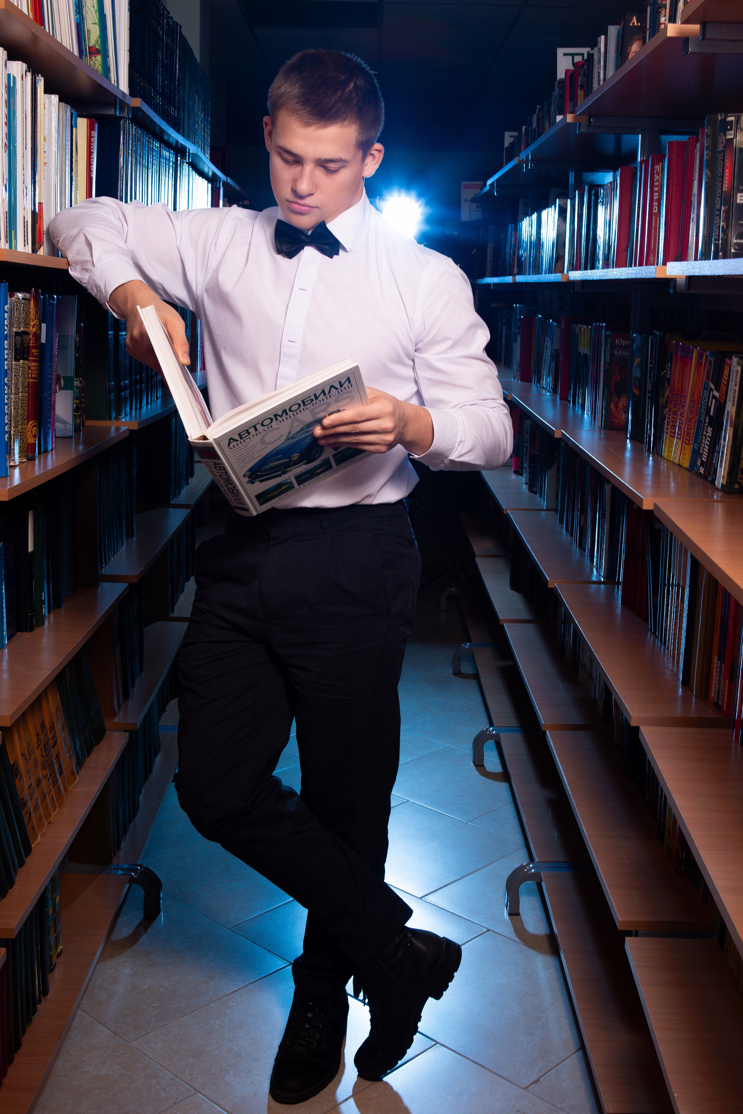 СЪЕМКА ПОРТРЕТОВ В БИБЛИОТЕКЕ ДЛЯ 11 КЛАССОВ-2. ТВОЙ АЛЬБОМ / ТВОИ ПРАВИЛА