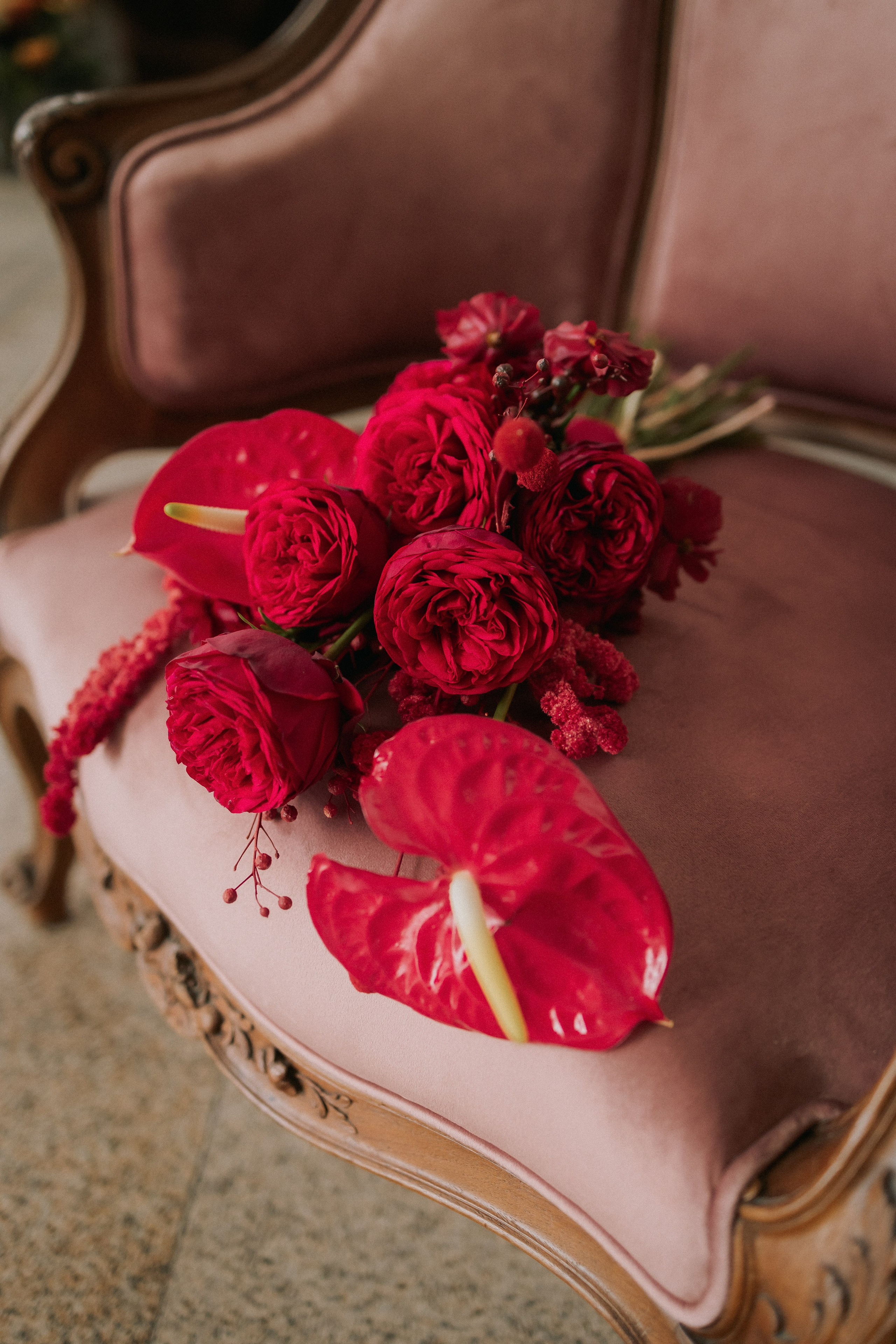 Свадебная прогулка Адель и Артём. Свадебная фотография. Арина Рубах