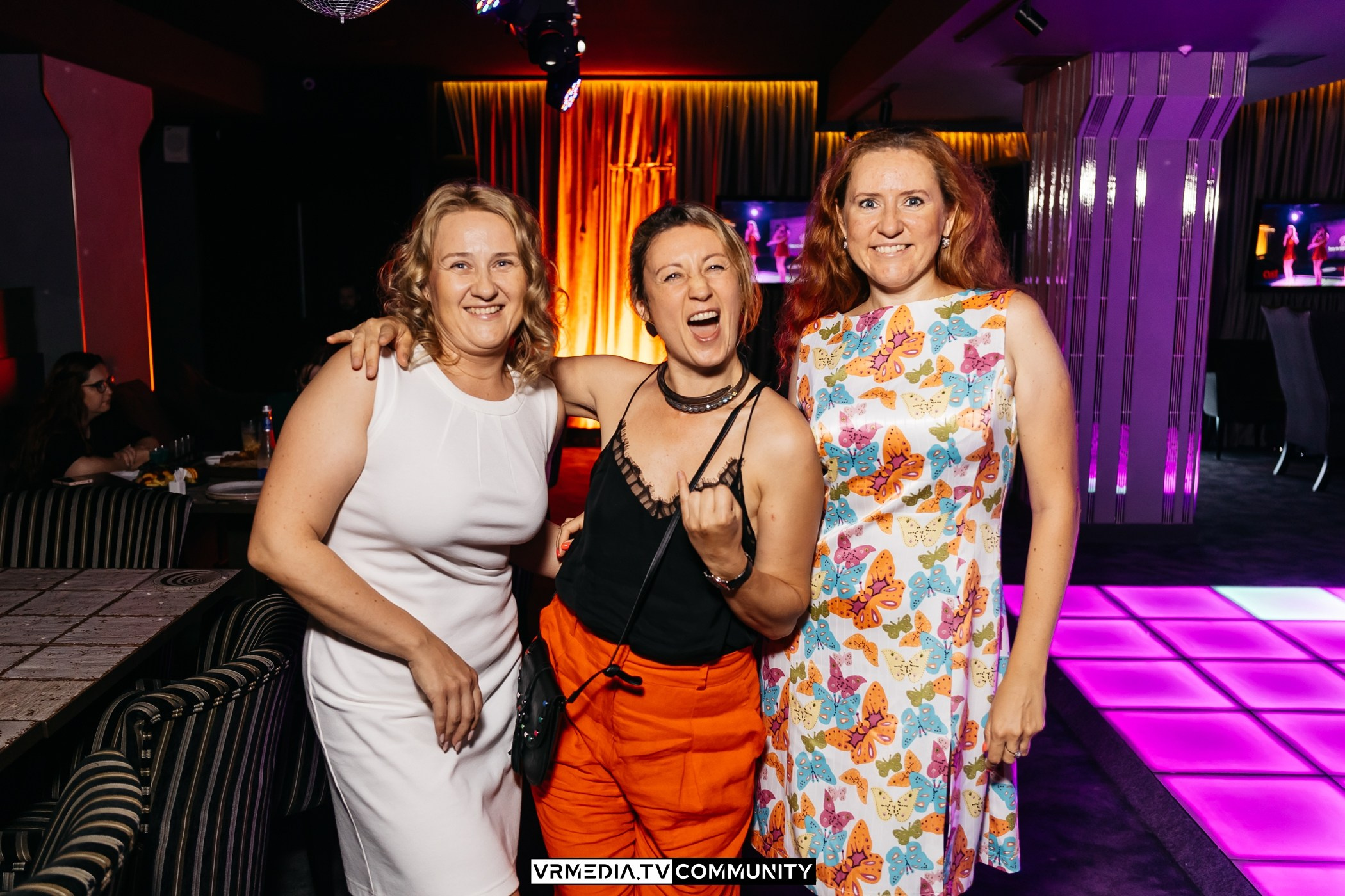 Караоке-бар «Volna»: Золотые 2000-е