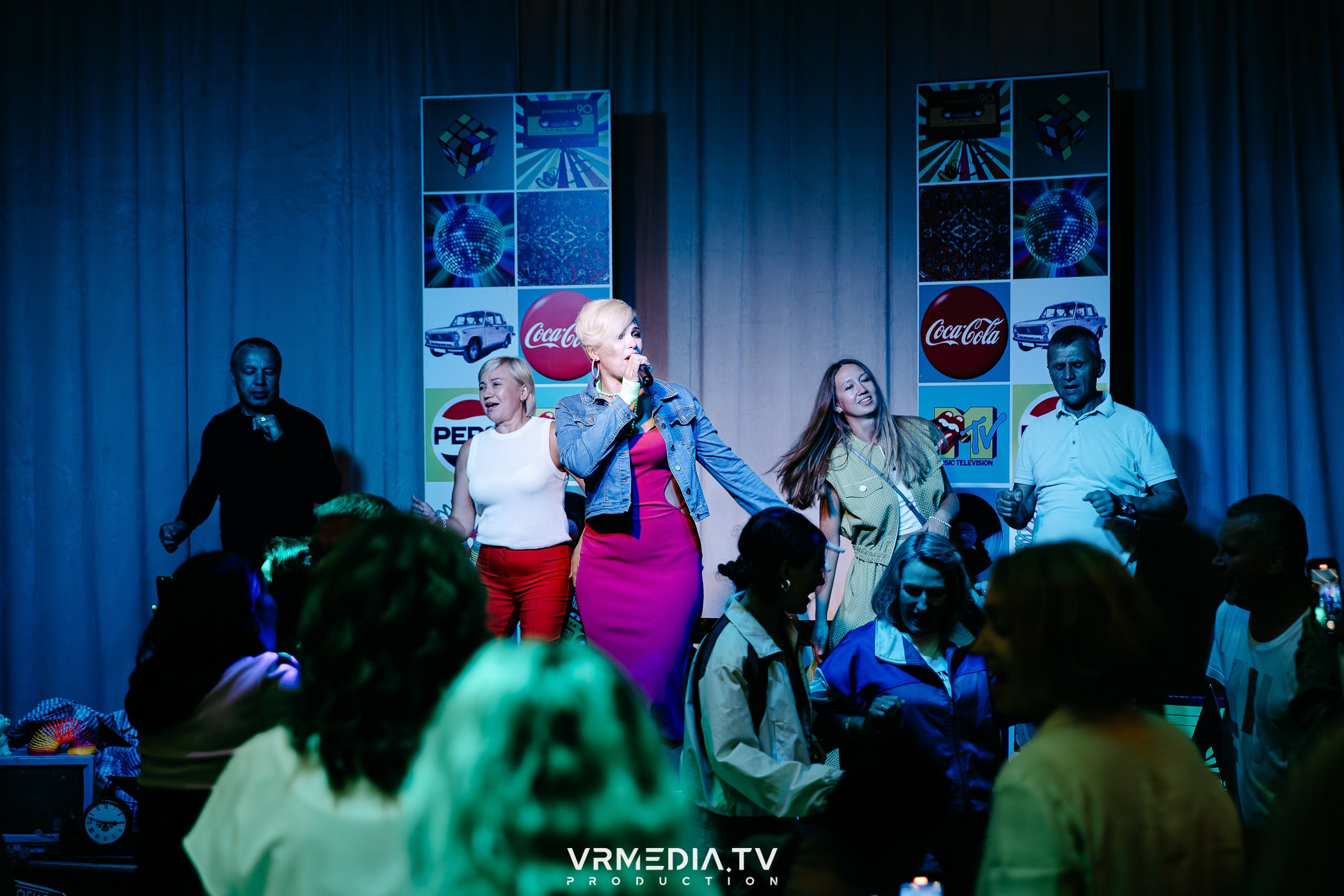 «Назад в 90-е!» в ресторане «Империя»