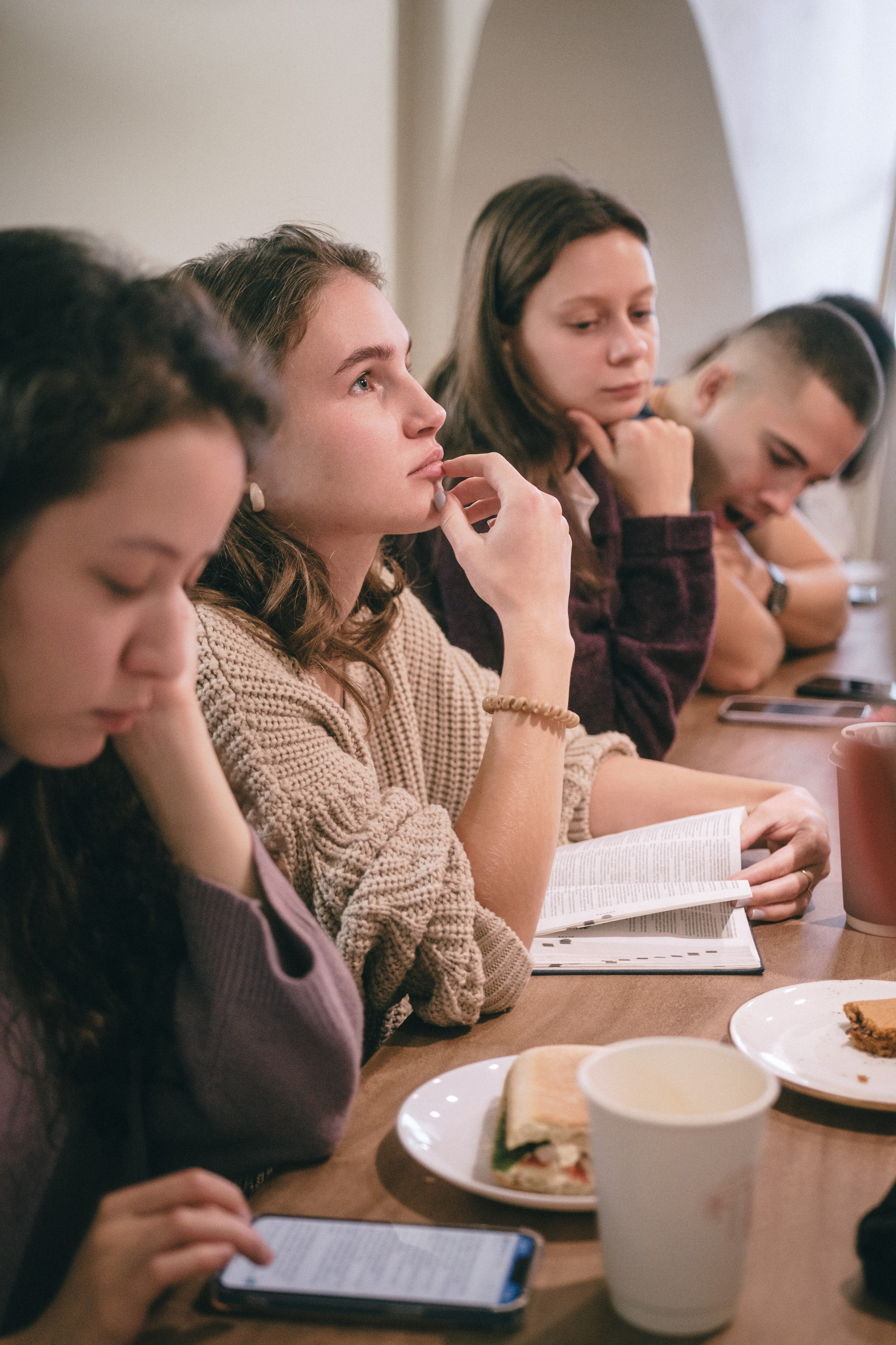Библейский завтрак 22.10.2024. Фотограф в Москве Максим Скоробогатов