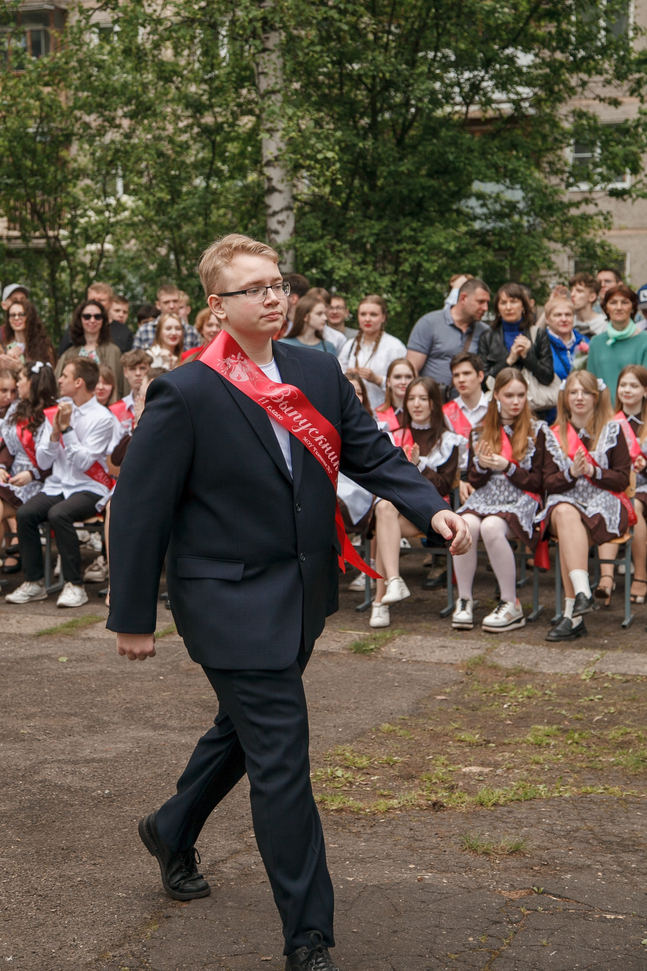 Последний звонок. Ирина Коновалова школьный фотограф. Выпускные альбомы Ярославль