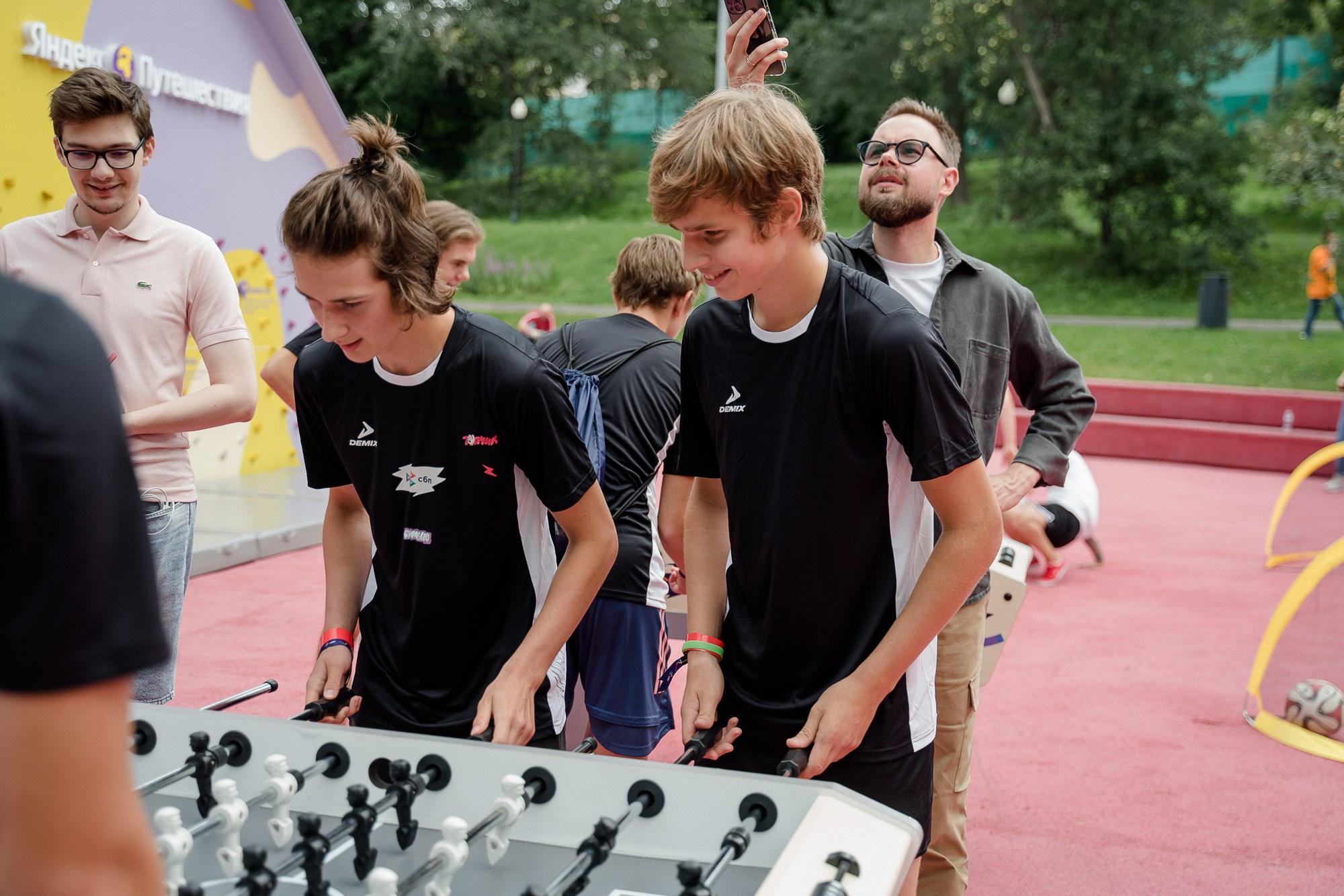 ФК «СКОРОСТЬ РЕШАЕТ» от СБП, РПЛ и Плюс Дача. Репортажный и свадебный фотограф в Москве