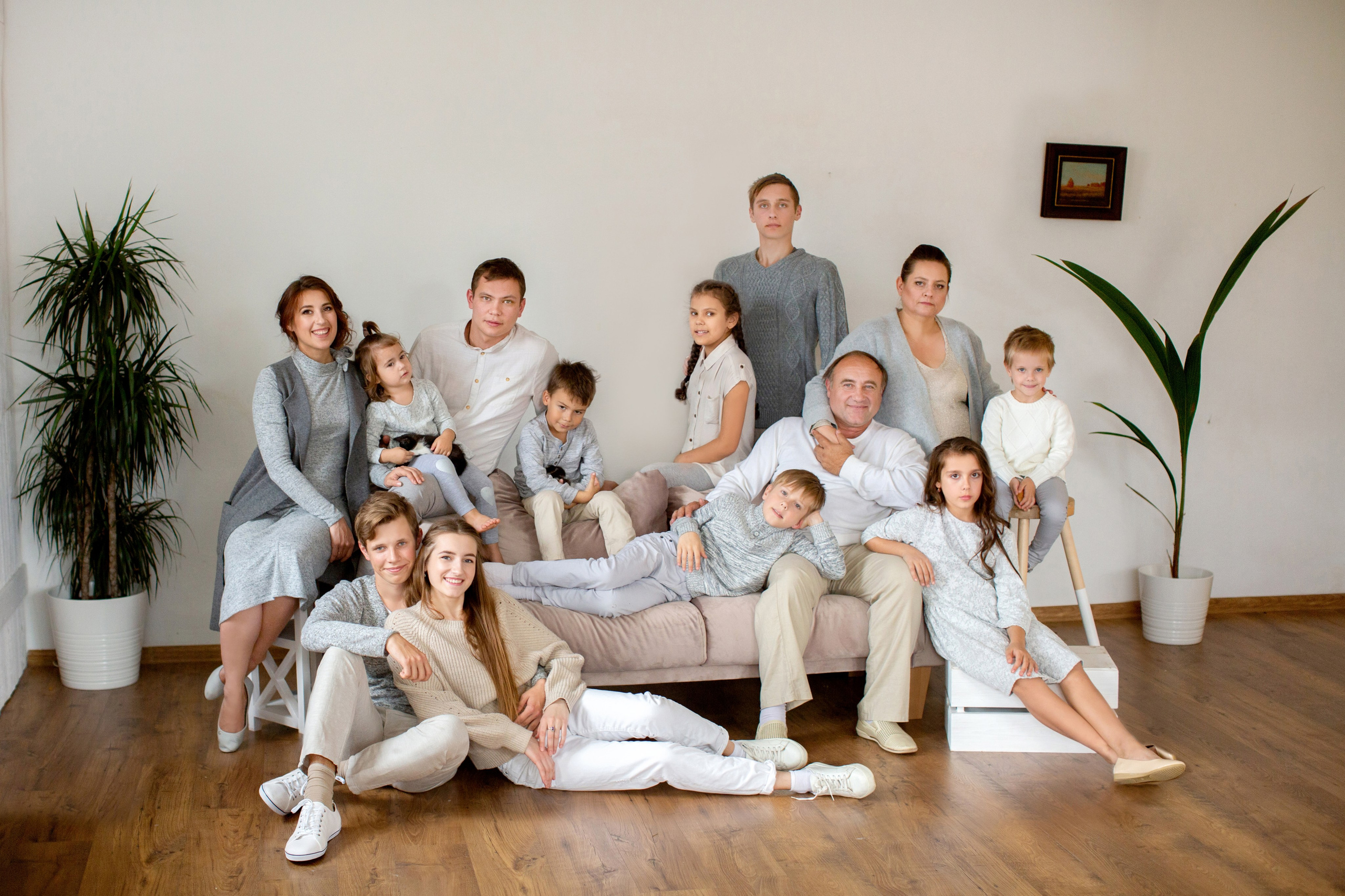 Семейная фотосессия в студии и дома Спб портфолио Насти Околот