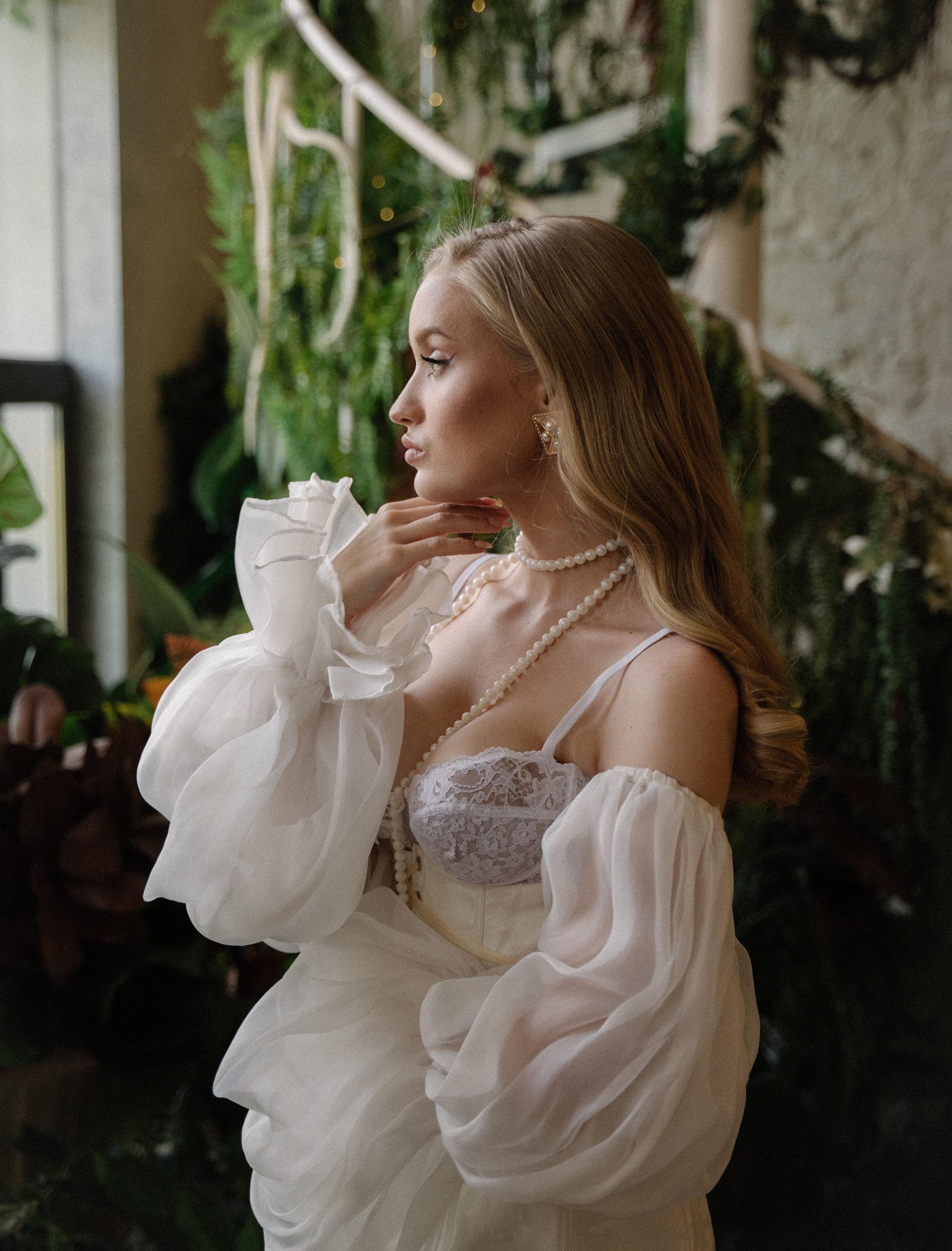 Невеста на пикнике в замке