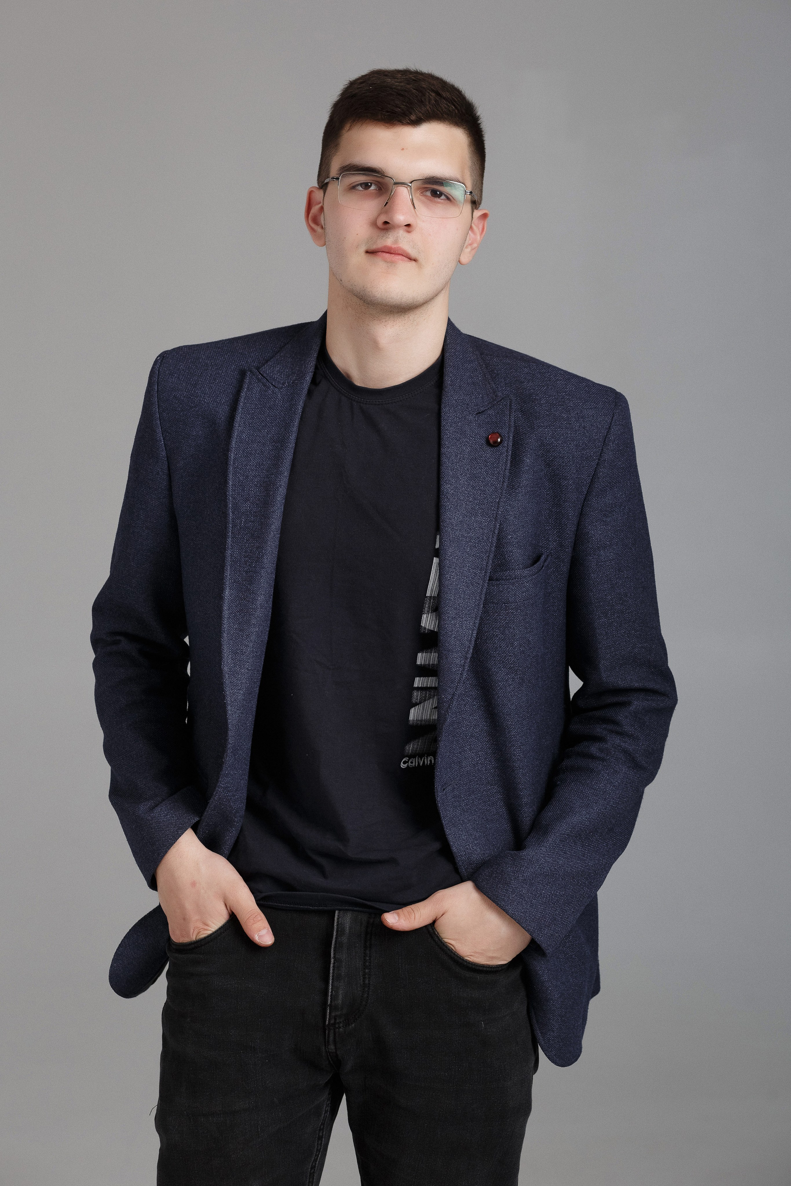 Фотосессия выпускников ДГТУ в фотостудии LIGHT в Таганроге. Свадебный и семейный фотограф в Таганроге Бакарюк Антон