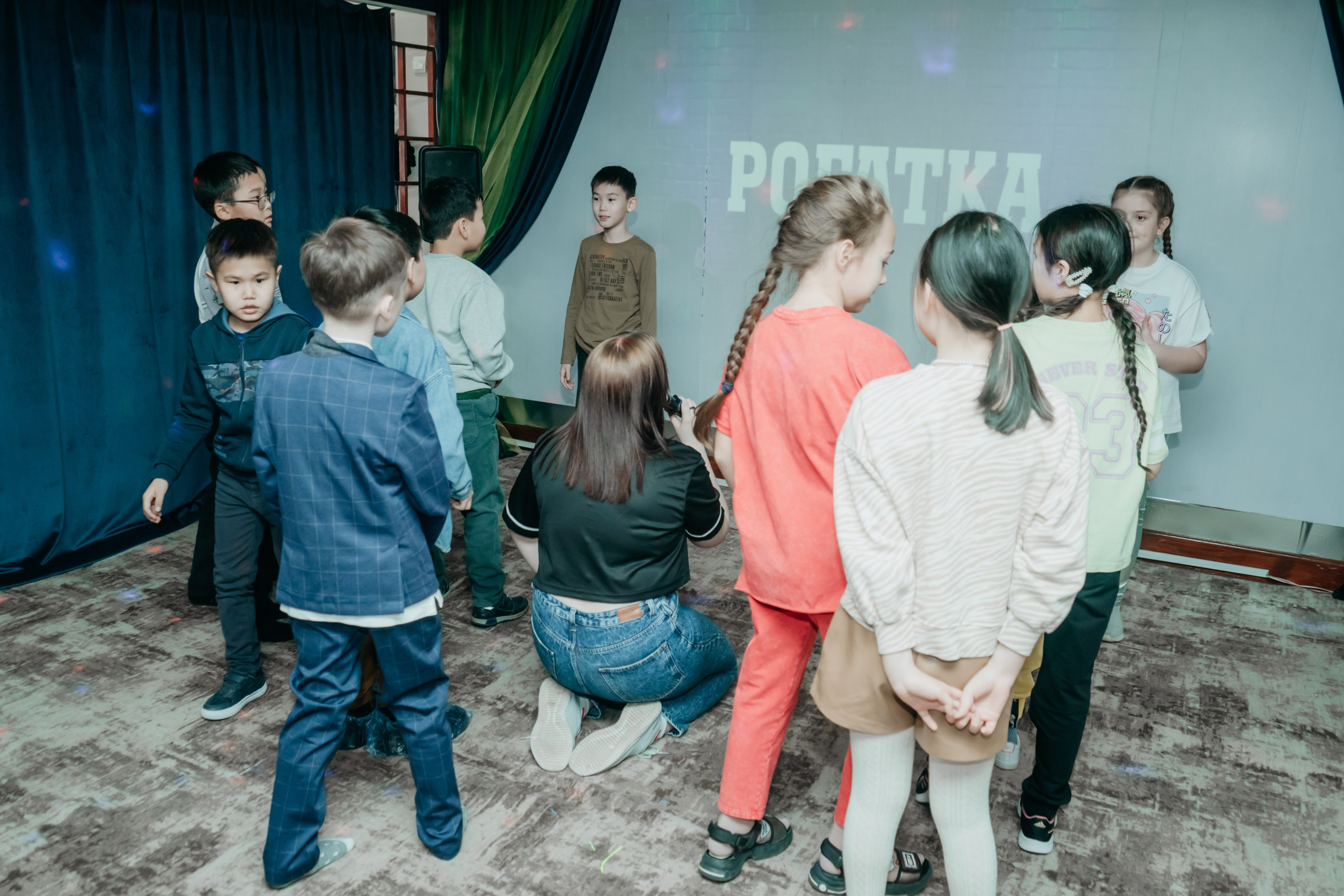 Детский фотограф в Улан-Удэ. сьемка утренников, школьных выпускных и детских праздников. Фотограф в Улан-Удэ. Свадебный фотограф в Улан-Удэ