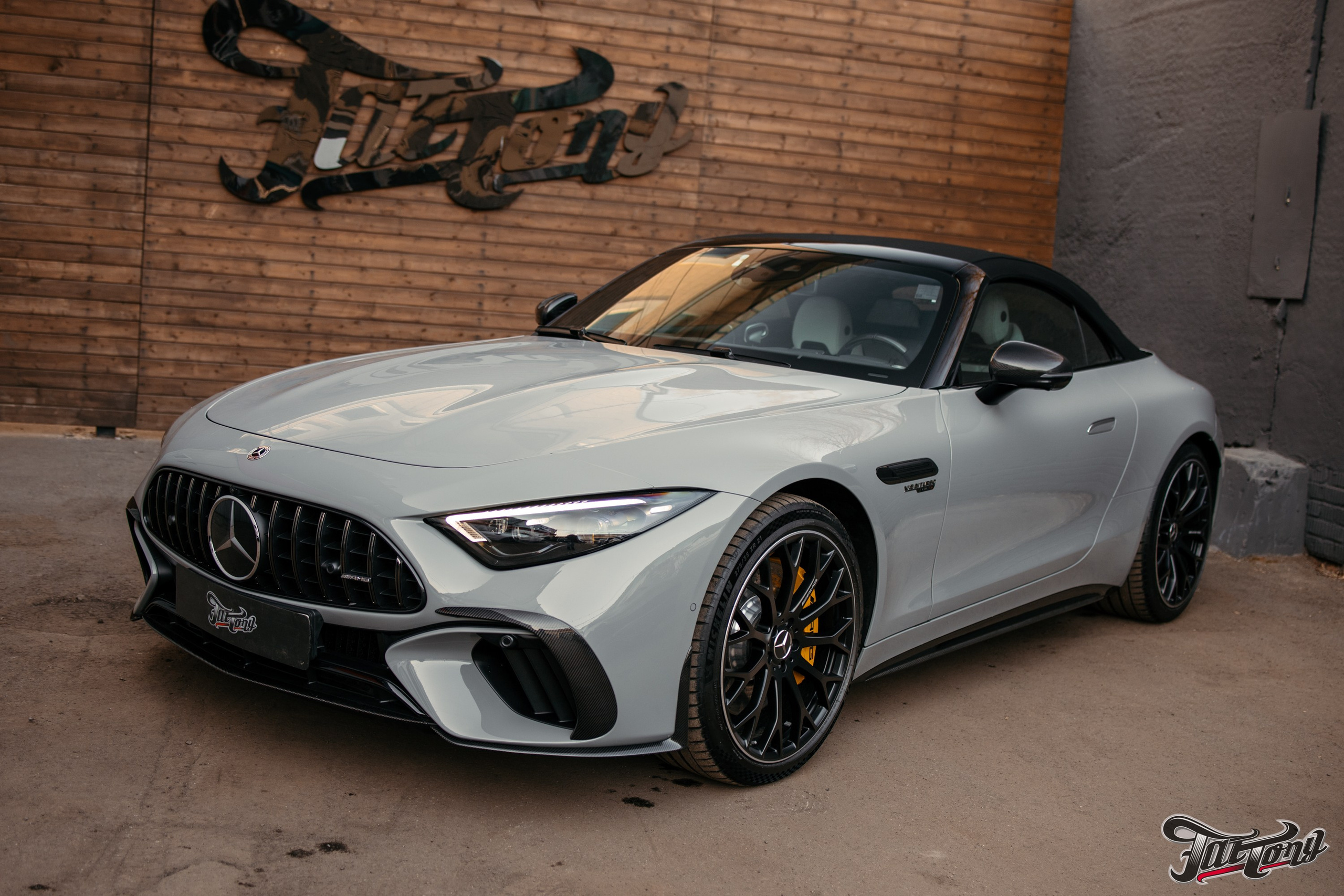 Mercedes SL63 amg классический карбон глянцевых элементов кузова. DeLorein