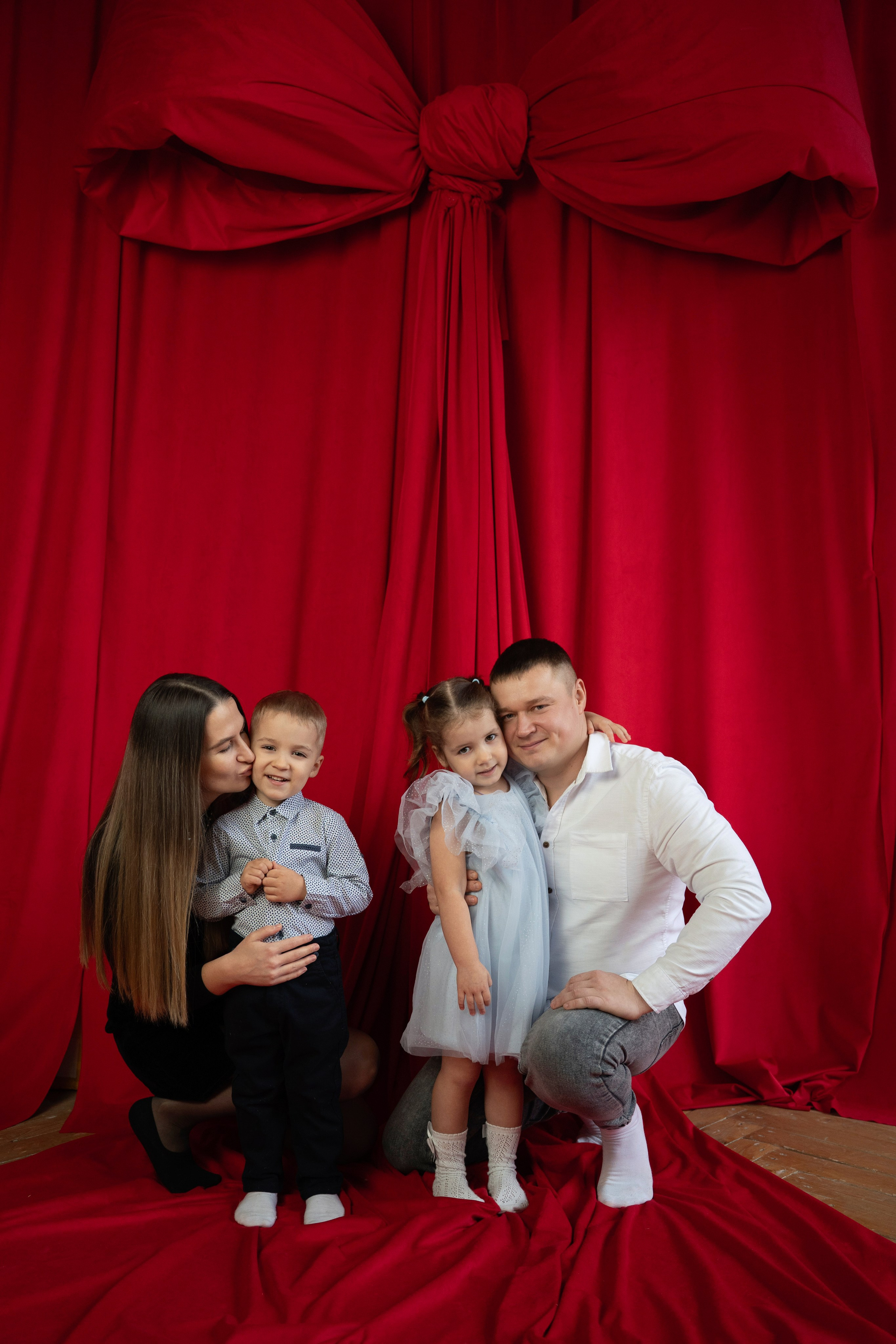 Семейная фотосессия Новогодняя (Карина). Норина Анна, фотограф в Самаре, НЕЙРОфото по всему миру. Создаю кадры которые цепляют за душу