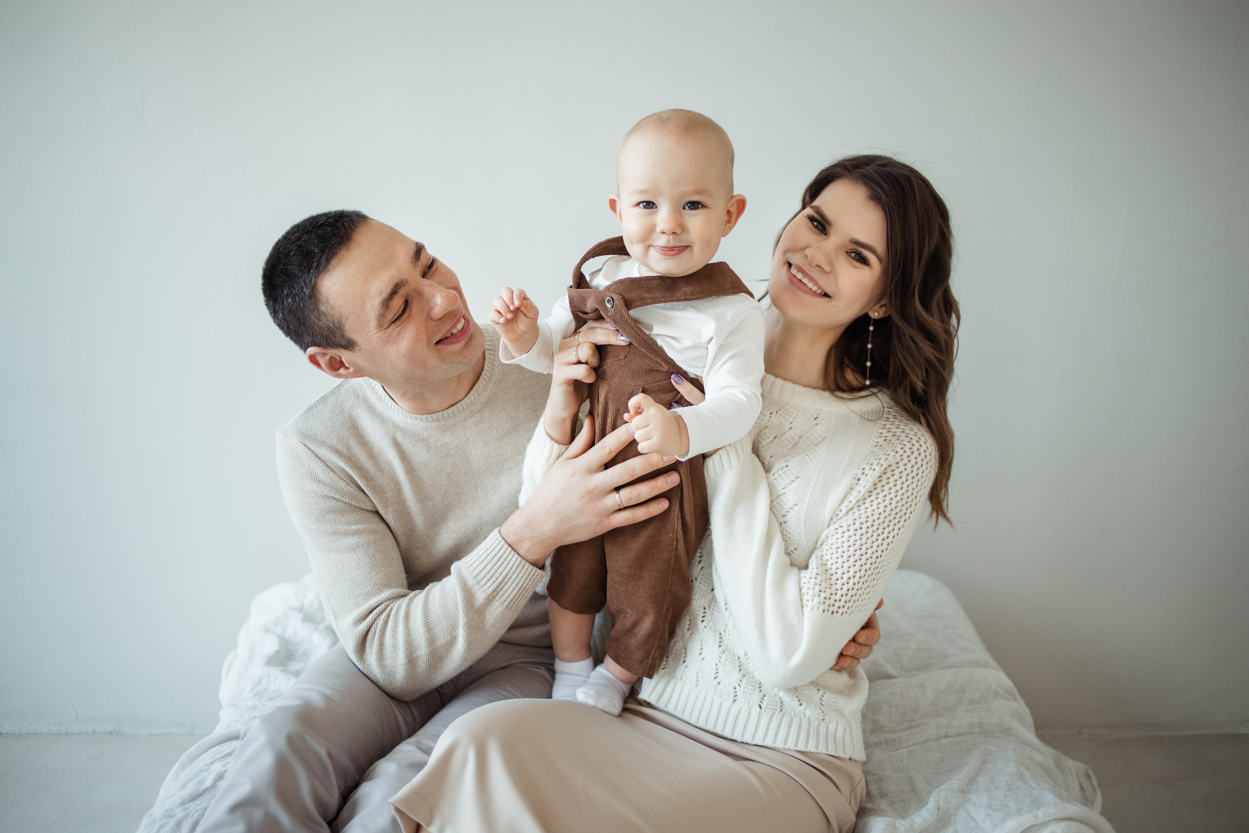 Семейная съёмка в студии. Фотограф Анна Лазарева