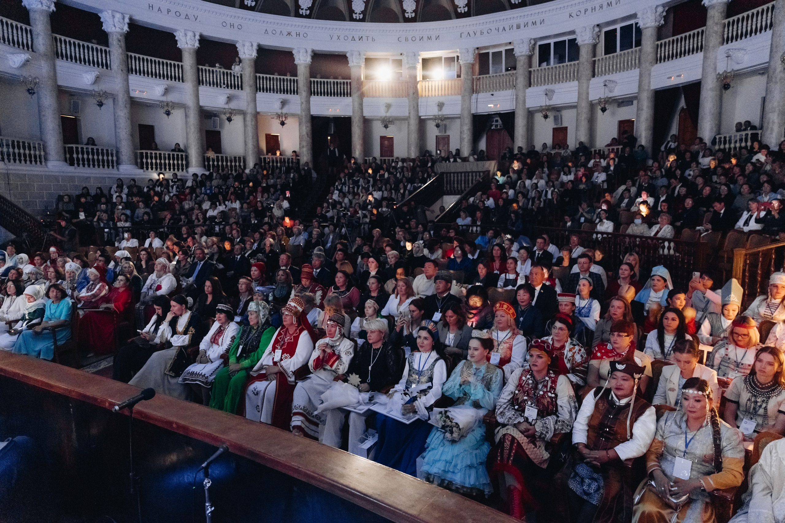 Лучший учитель родного языка и литературы 2025. Свадебный и семейный фотограф в Улан-Удэ