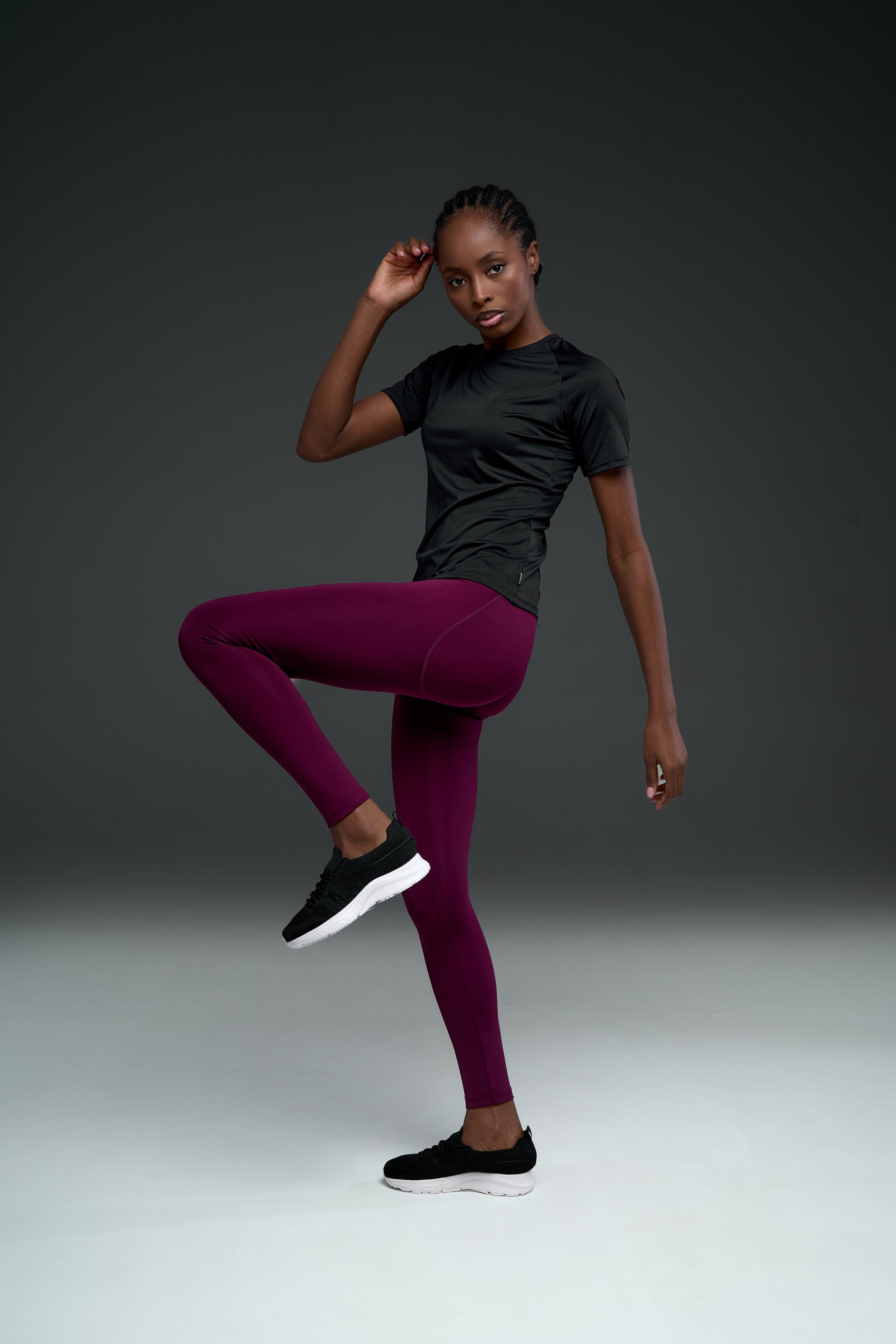 Спортивные футболки. Фотограф для маркетплейсов в Москве