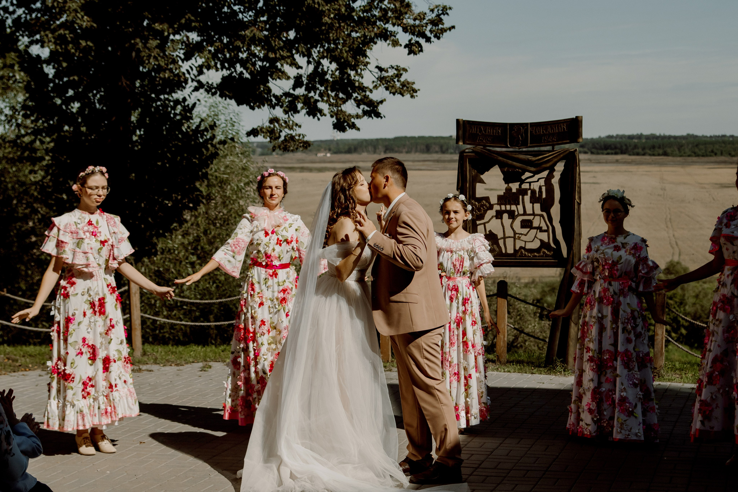 Дмитрий и Александра. Свадебный и индивидуальный фотограф в Суворове Клюева Мария