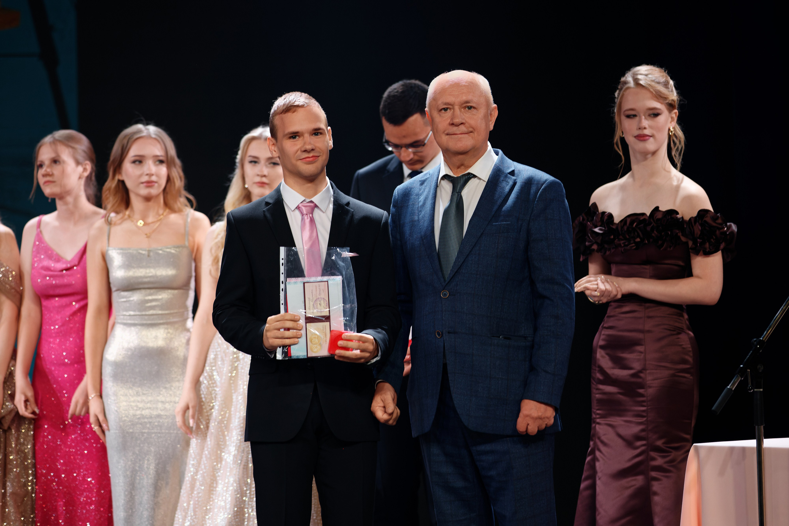 Выпускной школы 56 11Б. Семейный фотограф — Макс Белогрудов