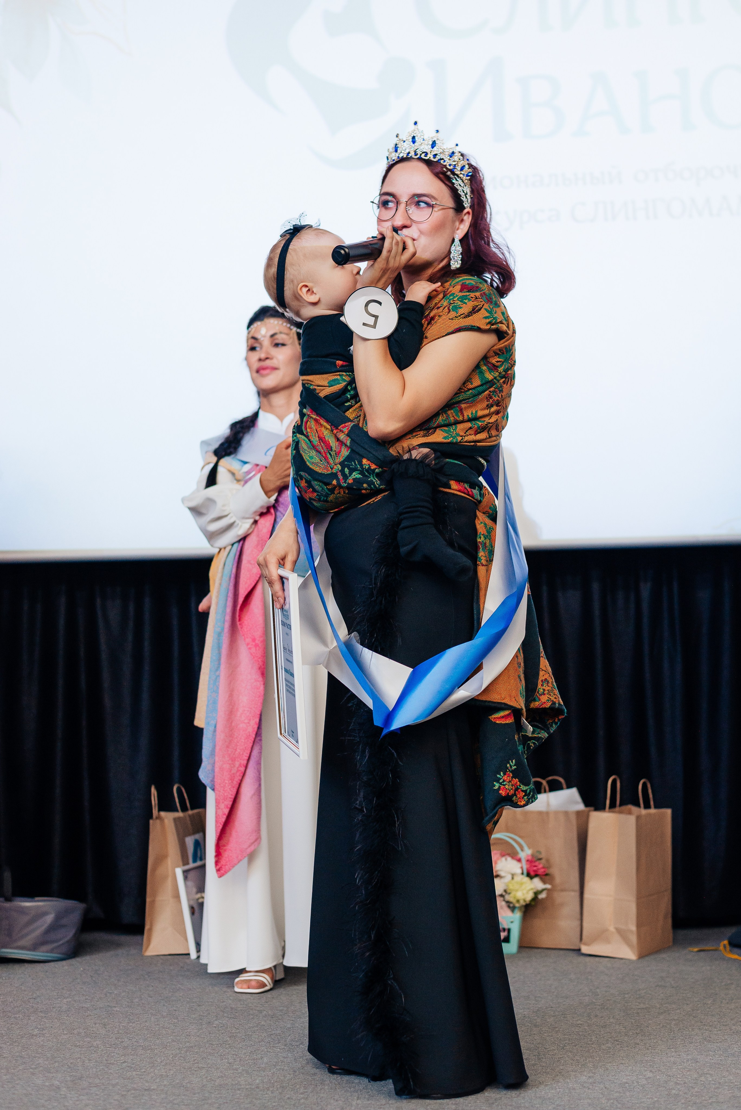 Слингомама Иваново 2025. Семейный и детский фотограф Иваново Ксения Азаренкова