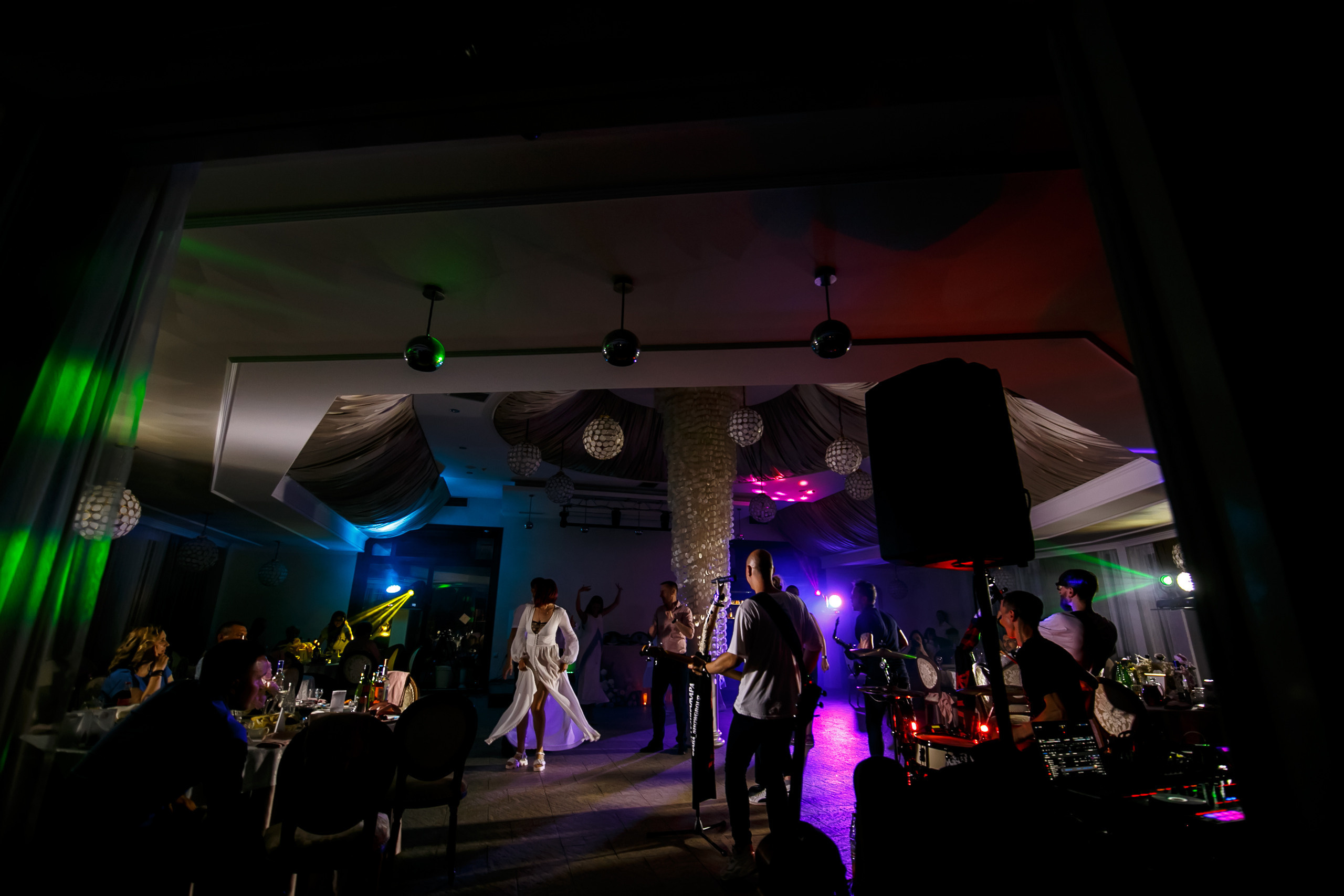 Вадим и Полина. Свадебное фото и видео в Ростове-на-Дону, Краснодаре, Москве и Крыму