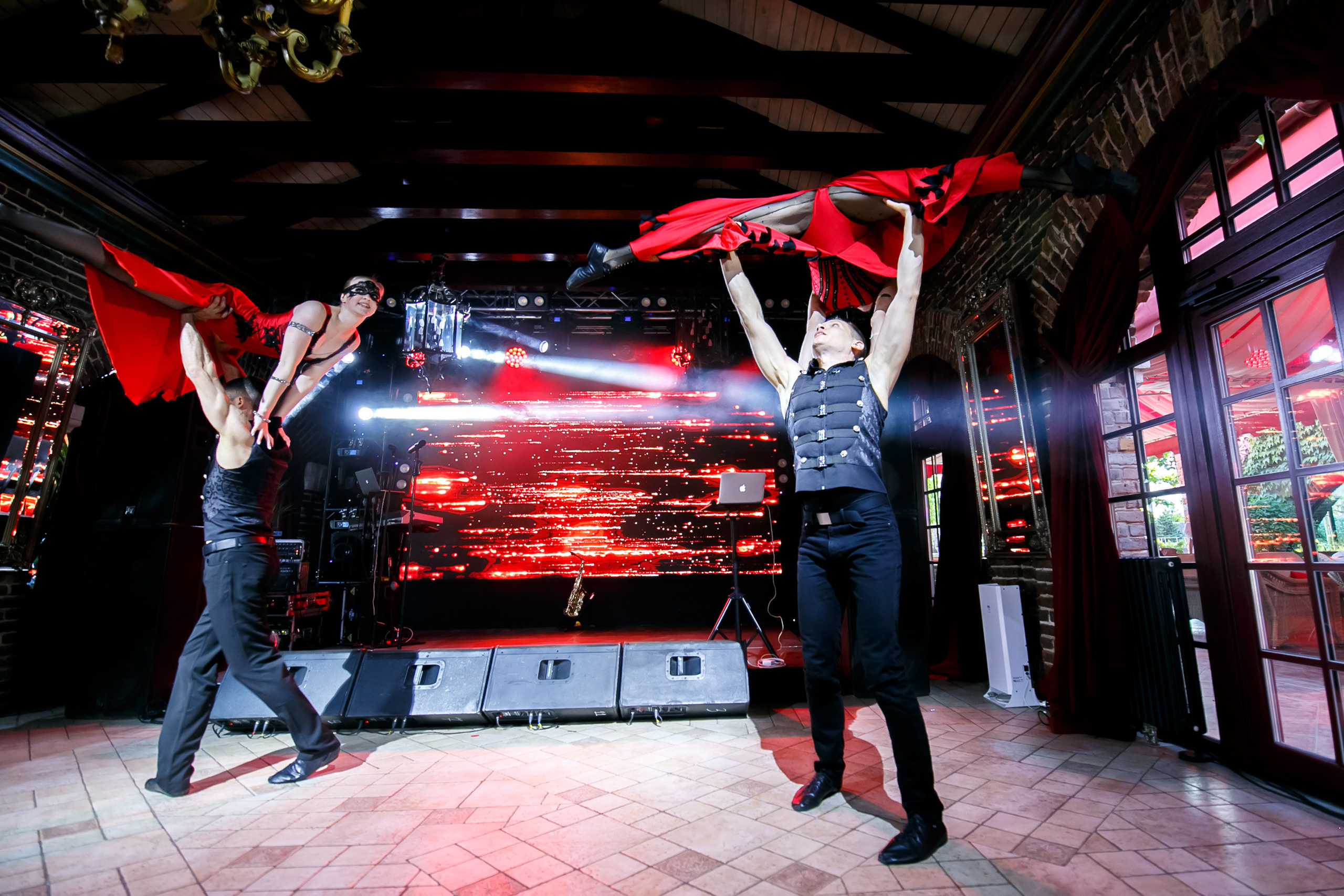 «Юбилей 50». Свадебное фото и видео в Ростове-на-Дону, Краснодаре, Москве и Крыму