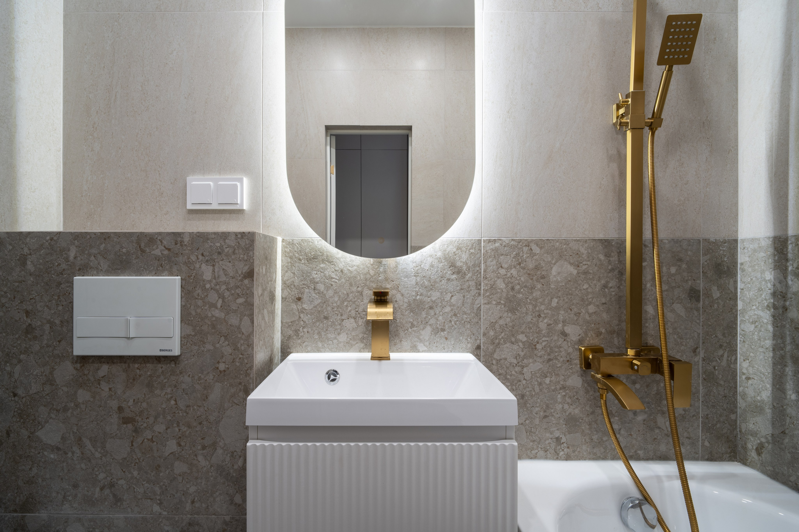 Интерьерный фотограф и ретушер в Красноярске Денис Антропов