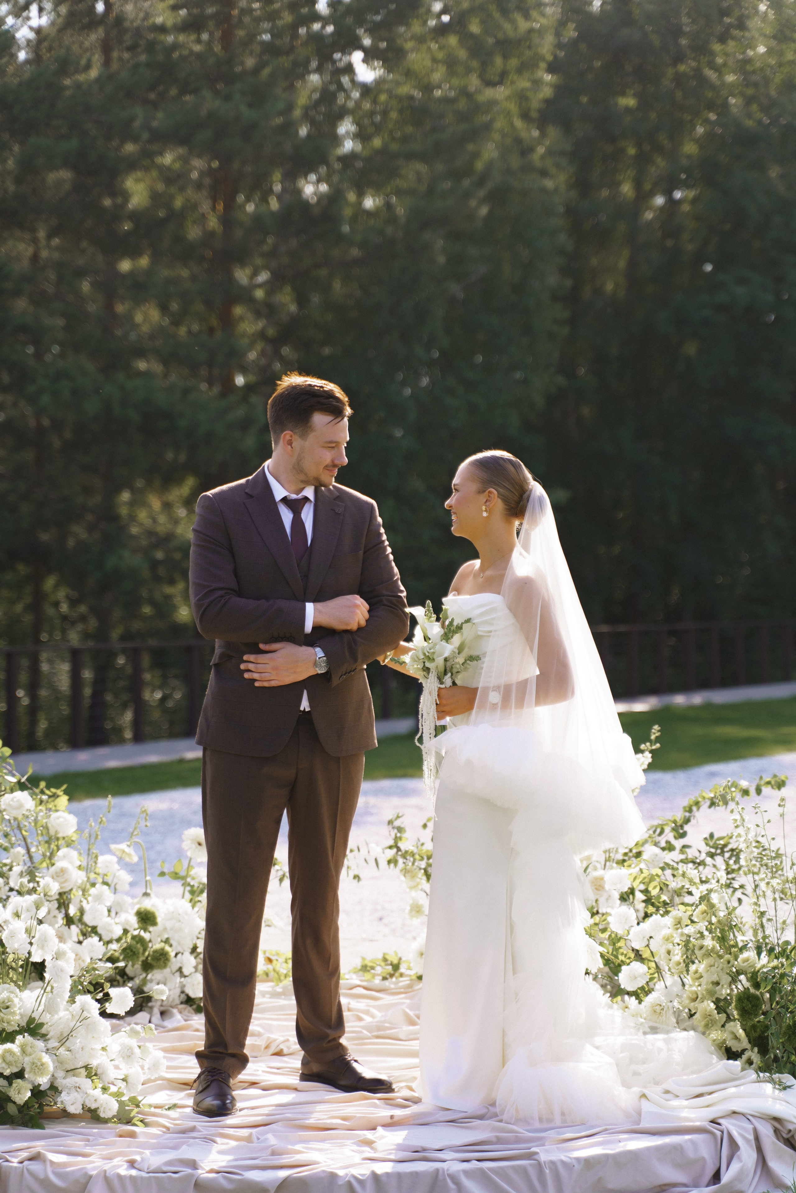 Александр и Дарья. Свадебный фотограф Анастасия Хабарова в Новоуральске и Екатеринбурге