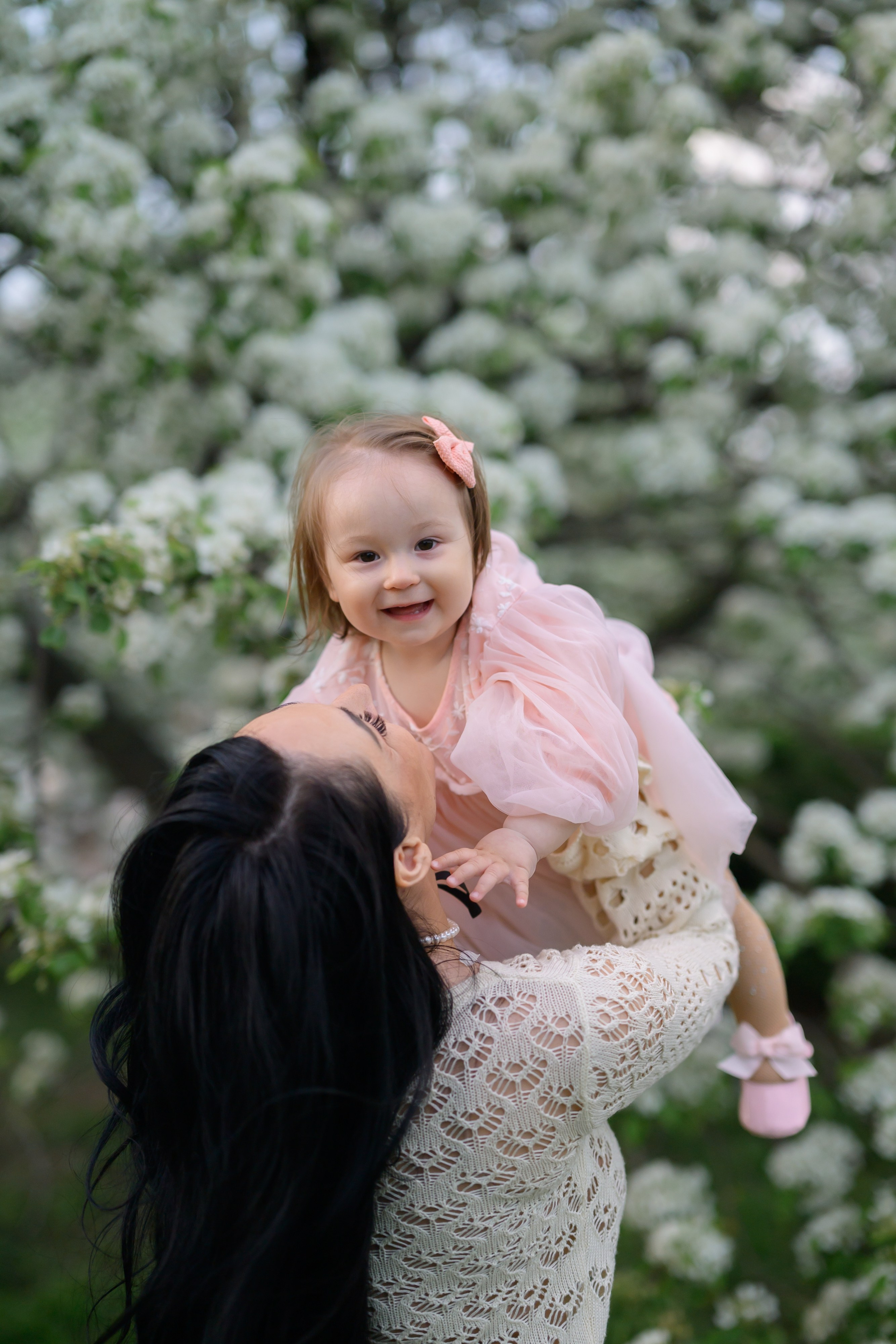 Алиса и Мария. Фотосессия в цветении в парке Музеон. Semerlina.ru