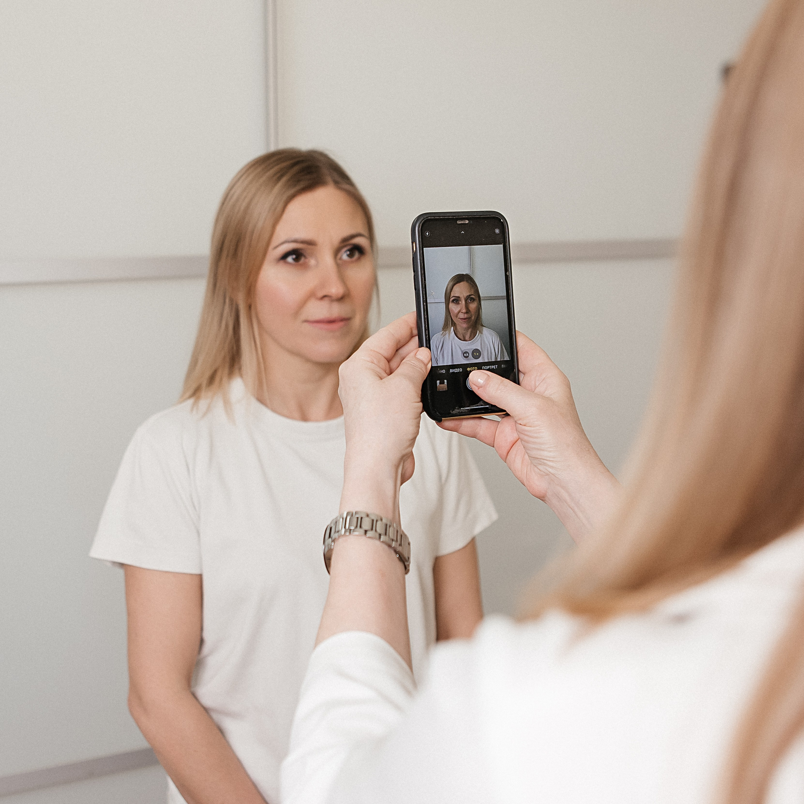 Контент-съемка для медицинского центра «Миль Флер», г. Барнаул. Портретный фотограф Юлия Красноперова в Барнауле/Заринске