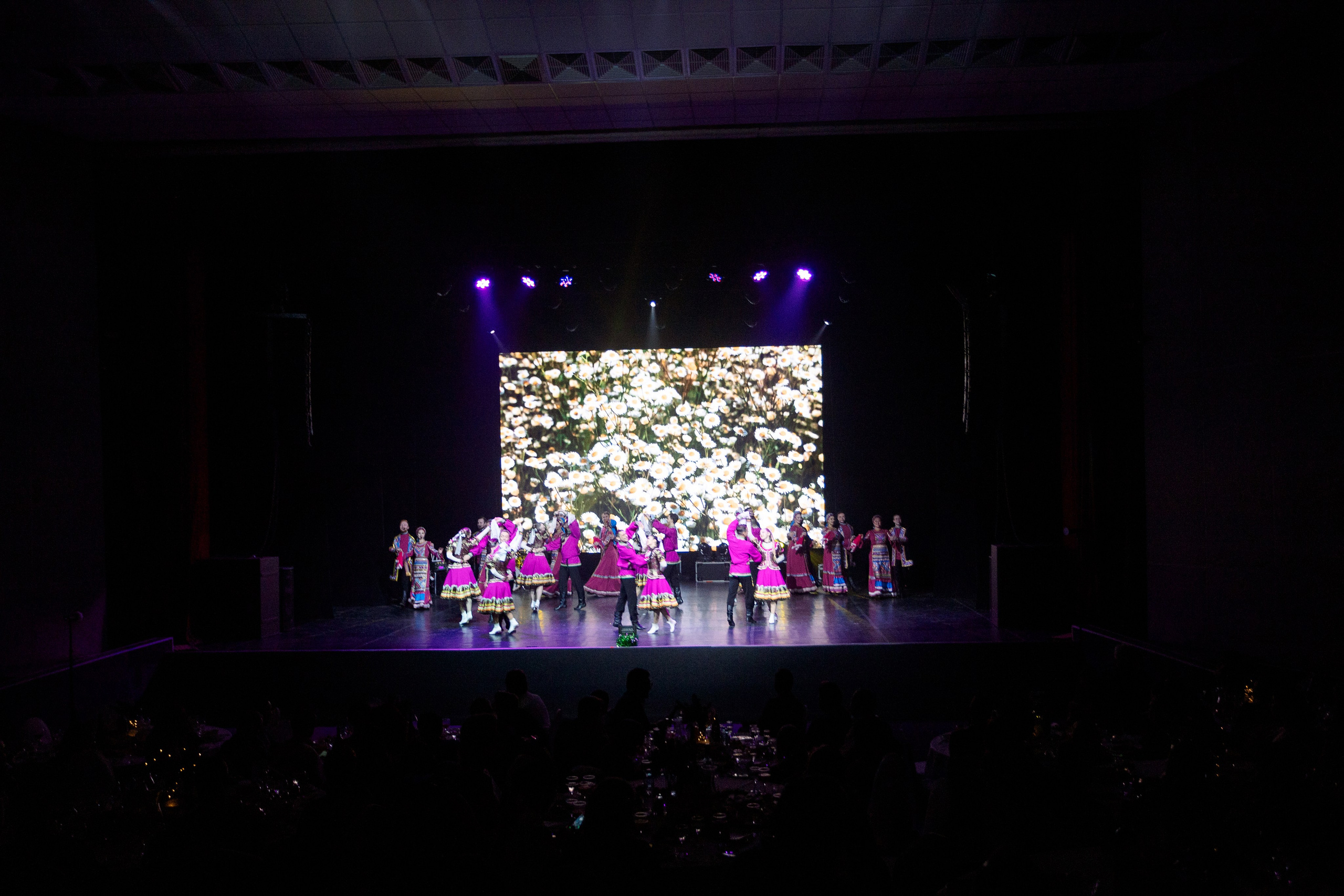 РЕПОРТАЖ: НОВЫЙ ГОД В ДК МЕТАЛЛУРГ. Профессиональный фотограф в Ижевске Леша Петров