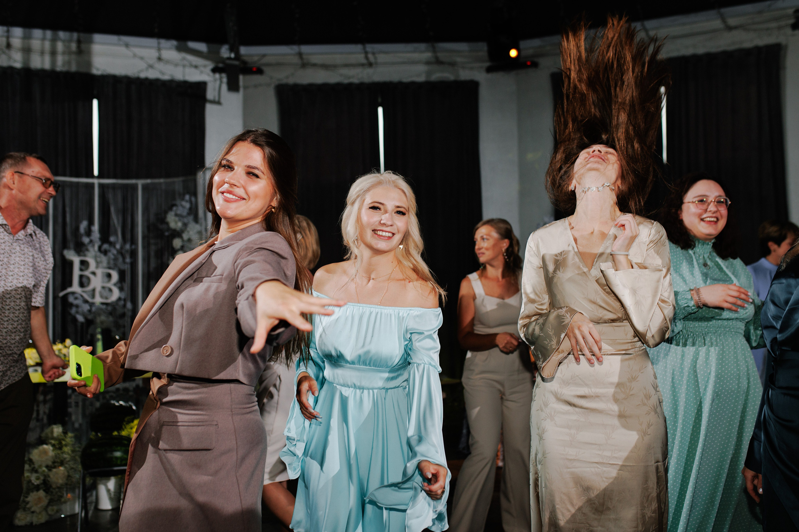 Свадебная фотосессия и банкетная часть в усадьбе СПБ. Свадебный фотограф СПБ