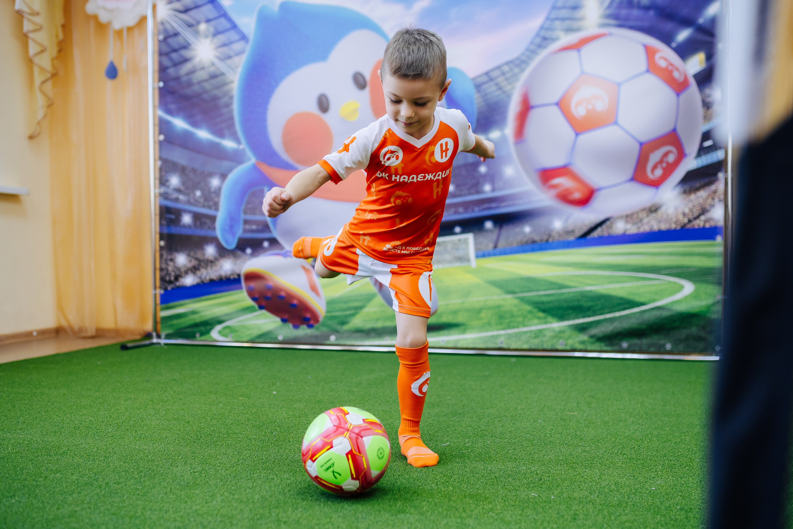 Фотосессия с кубком в детских садах г. Магнитогорска. Денис Прохоров Фотограф в г. Магнитогорск