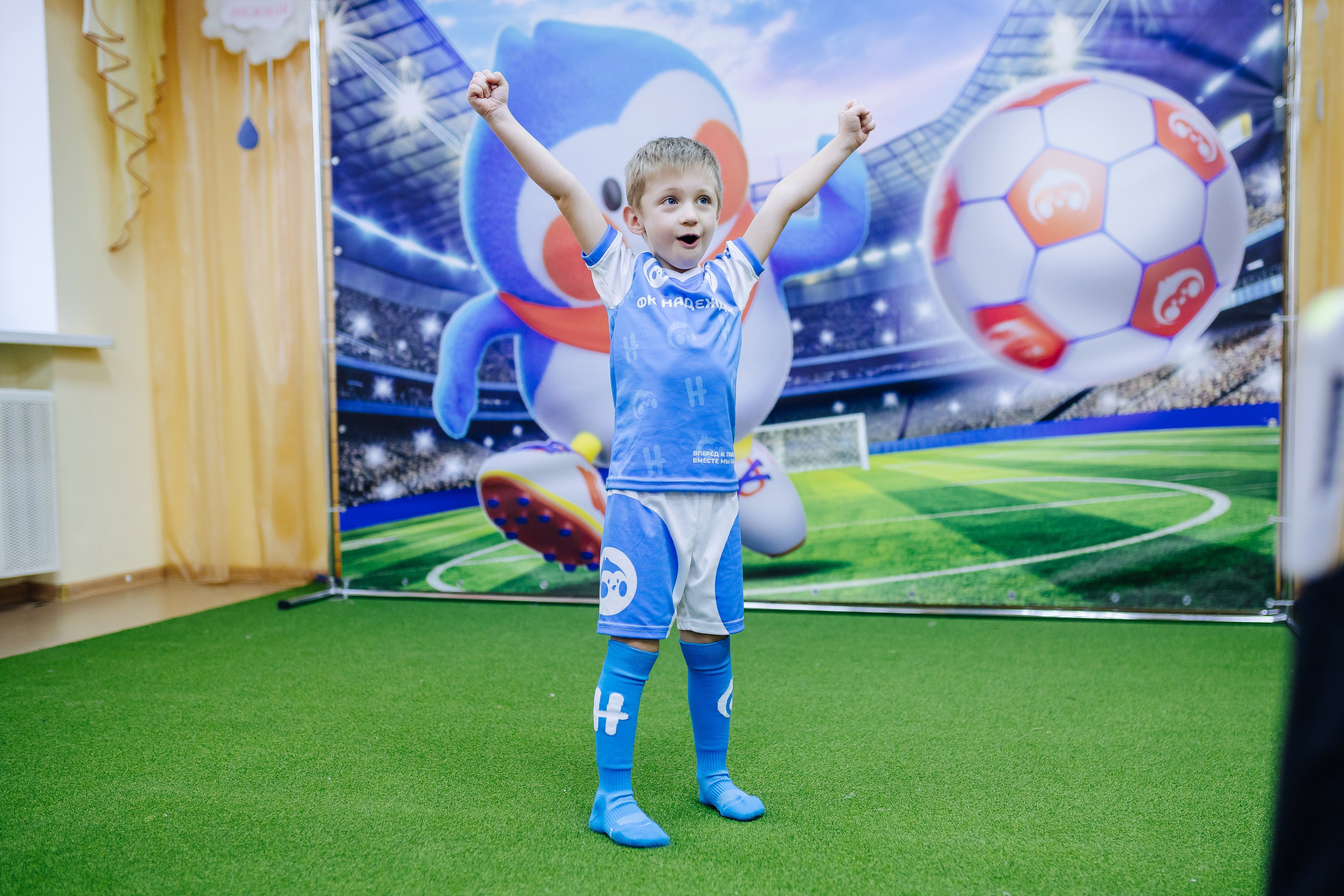 Фотосессия с кубком в детских садах г. Магнитогорска. Денис Прохоров Фотограф в г. Магнитогорск