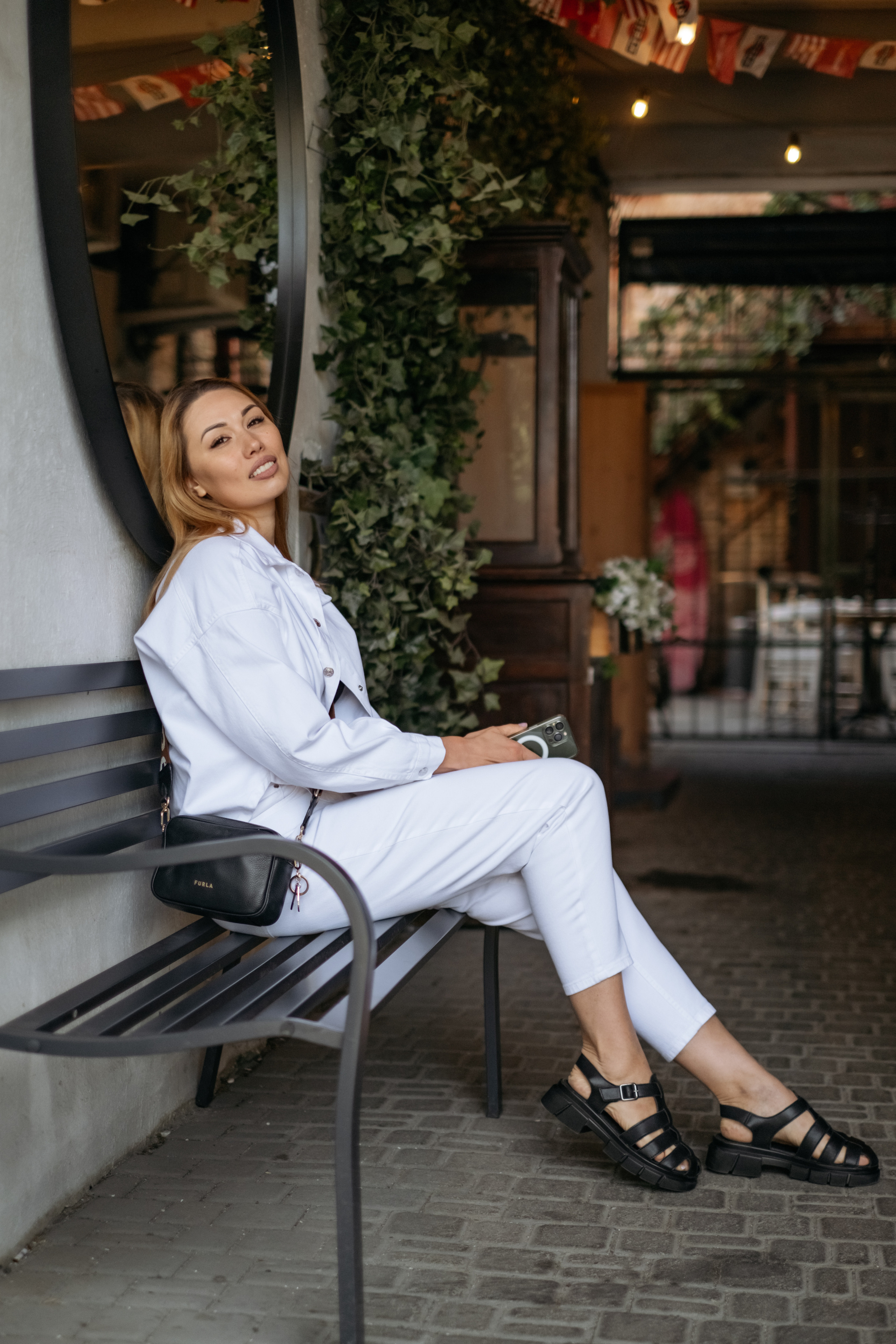 Юлия. Прогулка в городе. Ирина Черных/Екатеринбурге