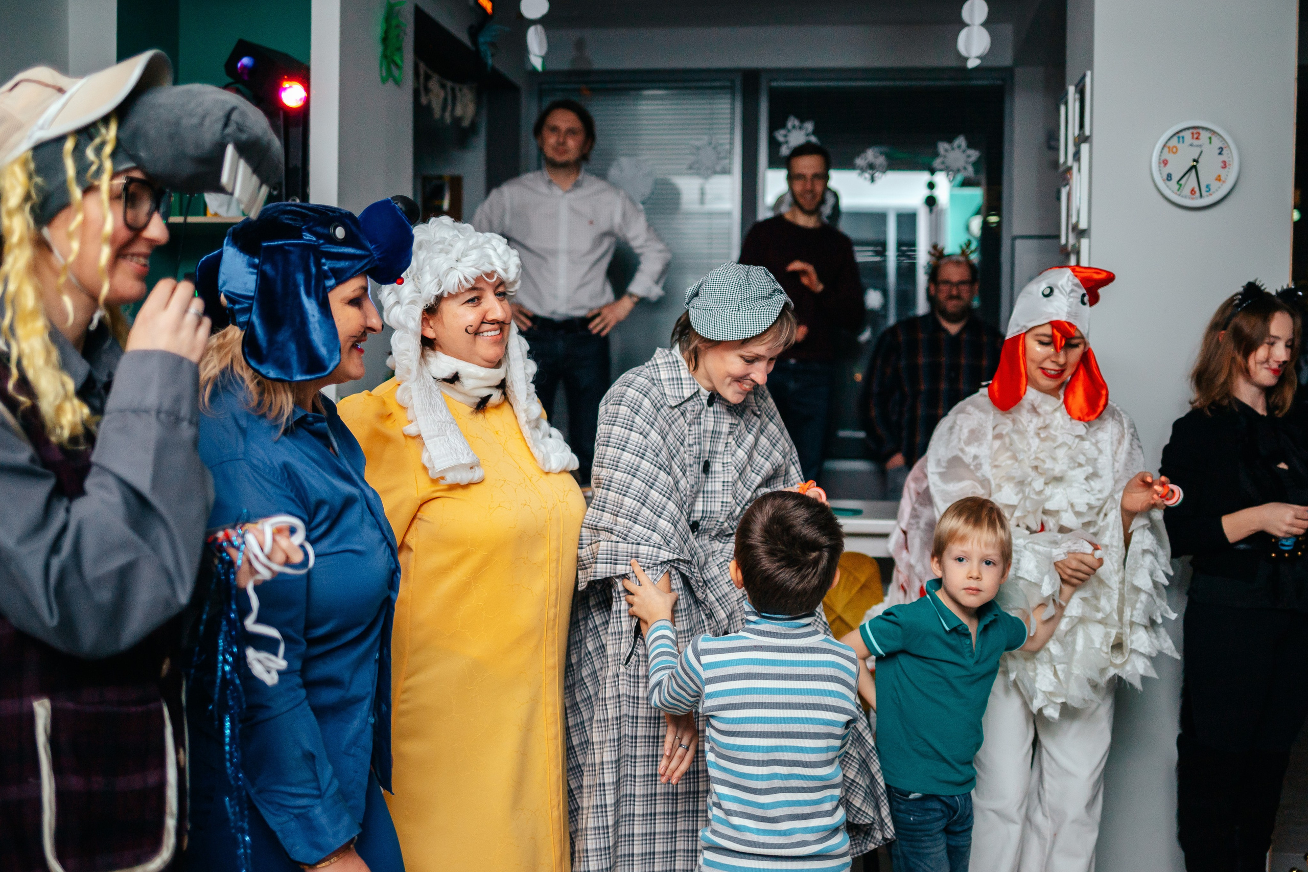 Новогодний утренник в Монтессори-школе. Семейный lifestyle фотограф в Санкт-Петербурге Людмила Пахомова