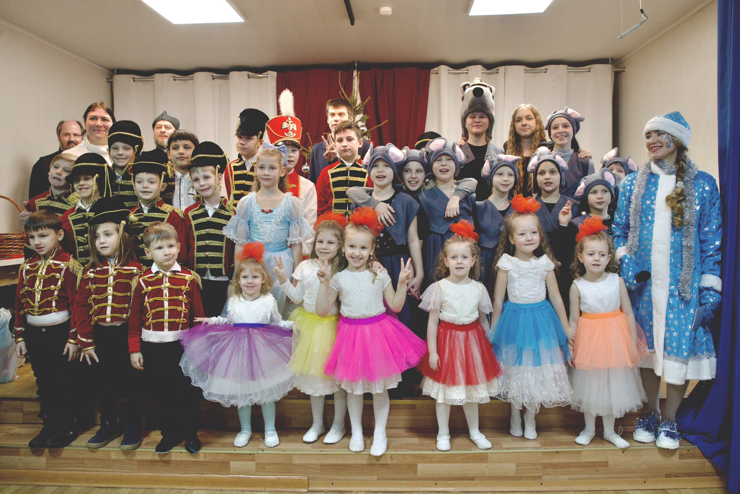 Разные выступления. Школьные выпускные альбомы в Москве Марина Николаева