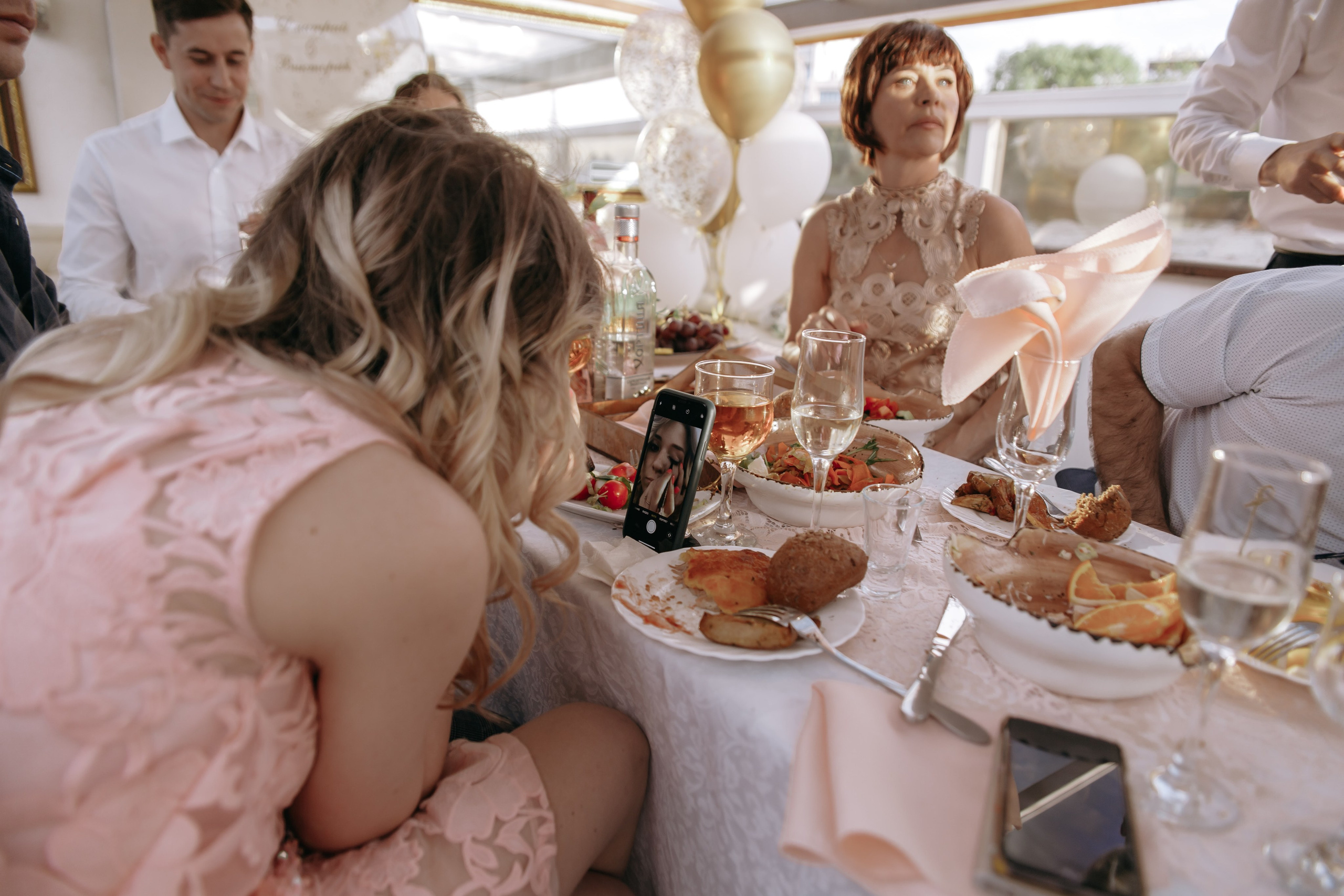 В Петербург приезжают жениться. Свадебный и семейный фотограф Арина Кулёва