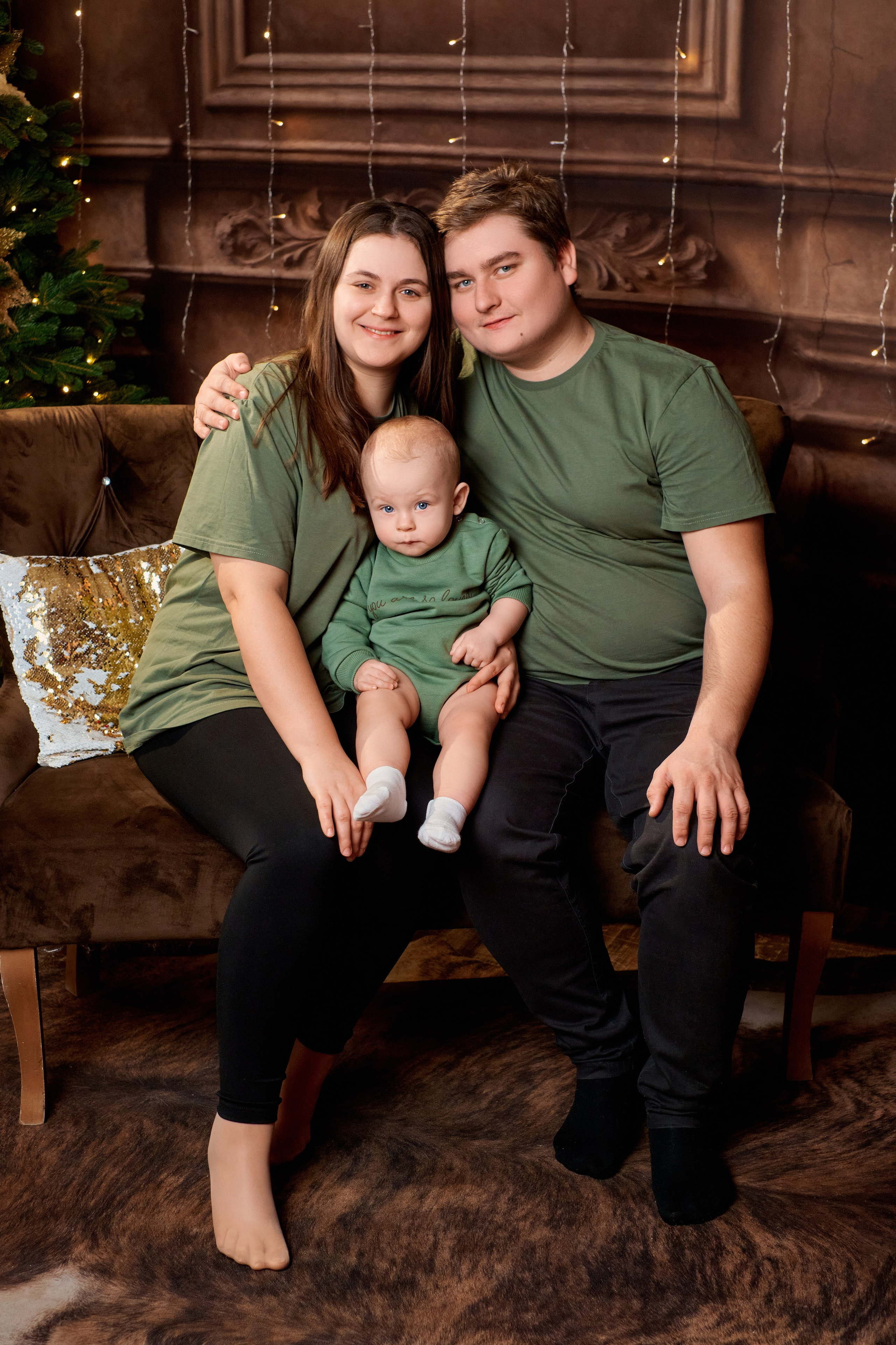 Семейная новогодняя фотосессия. Студия Pion. Фотограф Таганрог Анна Трайжон