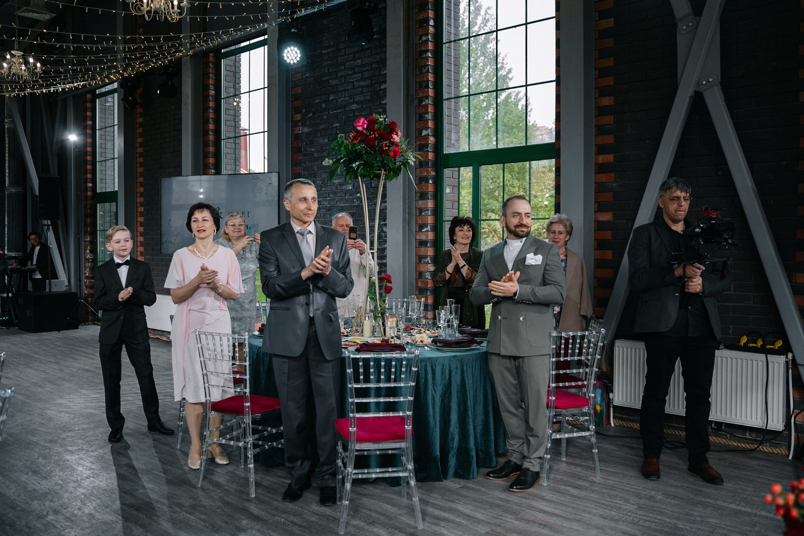 Свадебная фотосессия в Loft «Manhattan» в Пучково. Свадебный фотограф в Пучково