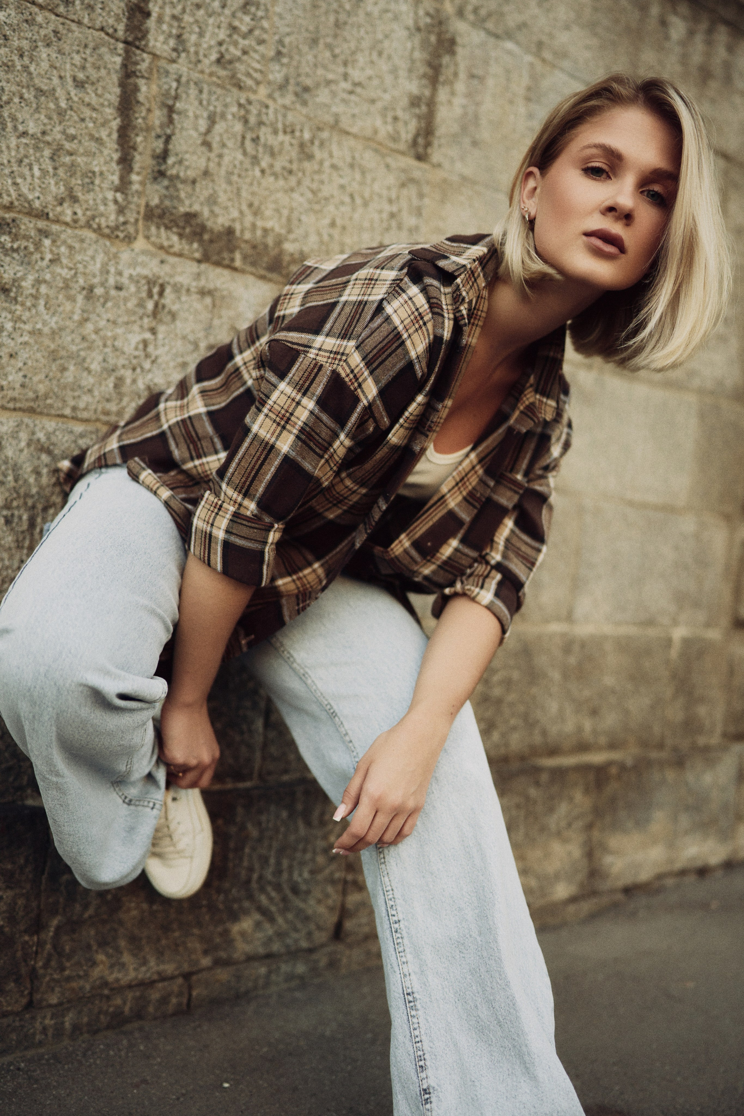 Женский портрет в городе — стиль и динамика уличной съёмки. Фотограф в Хабаровске Дмитрий Лемешков