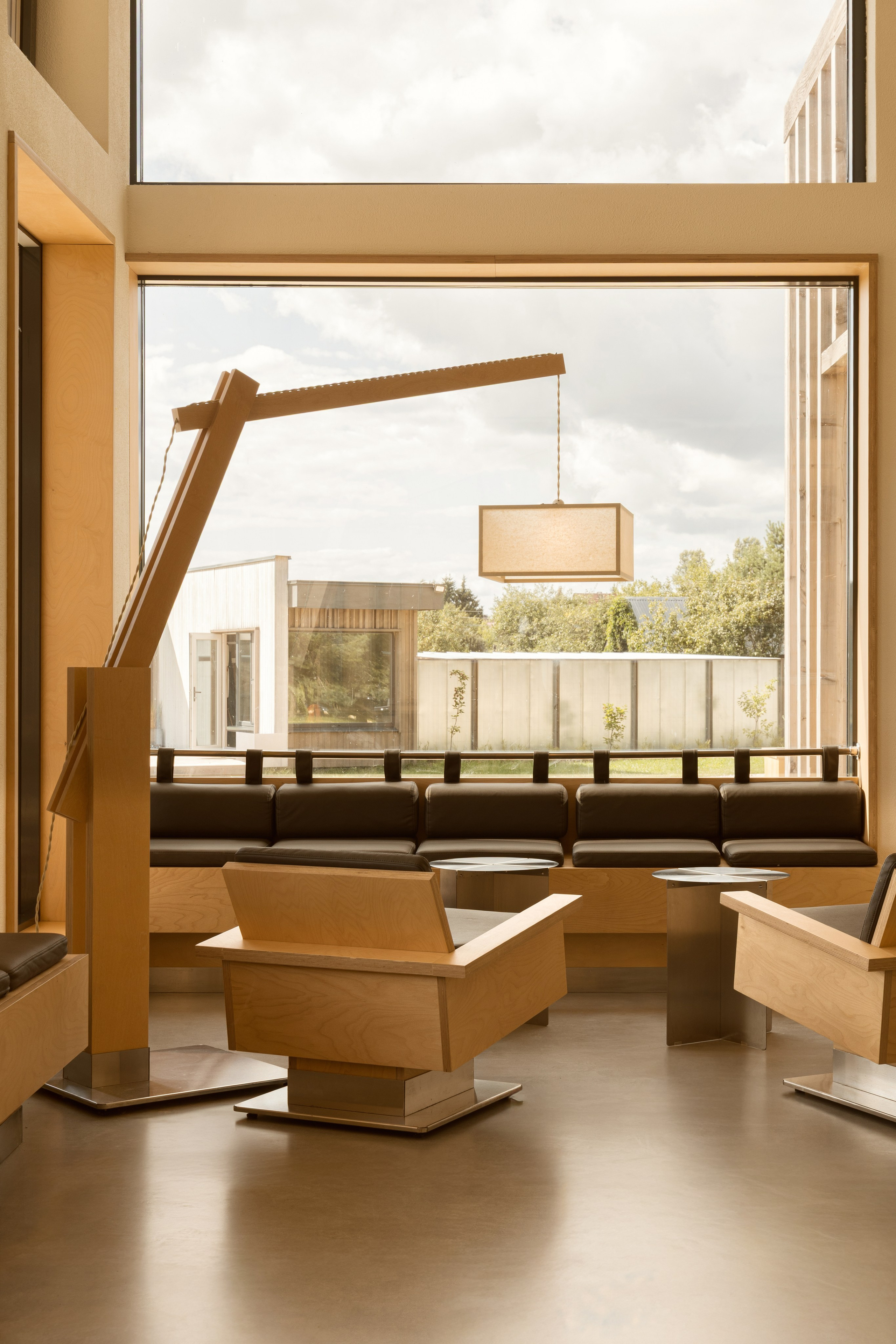 Модернистское кафе-пиццерия на природе: проект FruitDesign с акцентом на созерцание. Интерьерный фотограф в Нижнем Новгороде и Москве Владимир Гудков