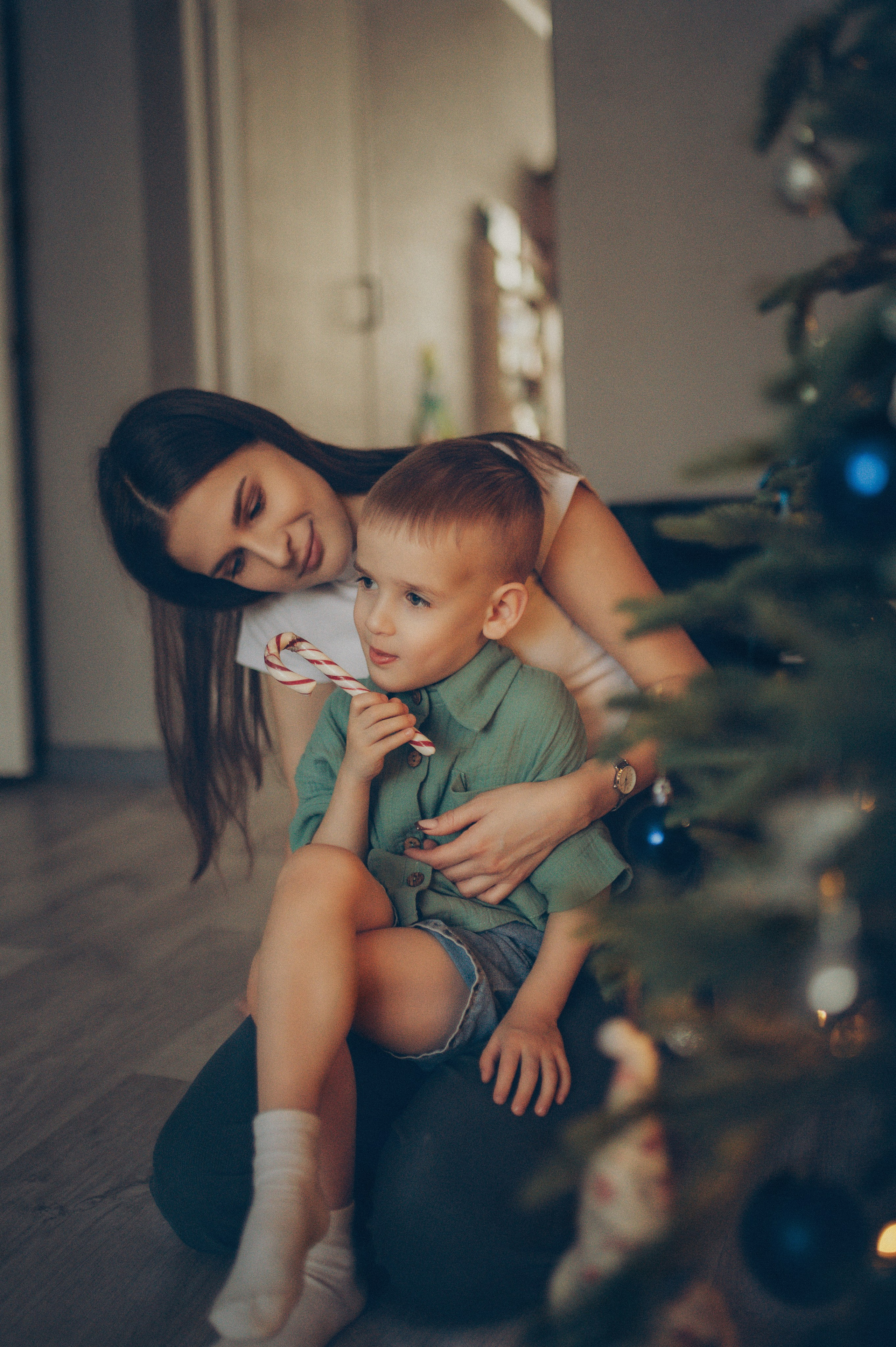 Миша и Тимофей (новогодняя домашняя). Фотограф, г. Лесной Свердловской области