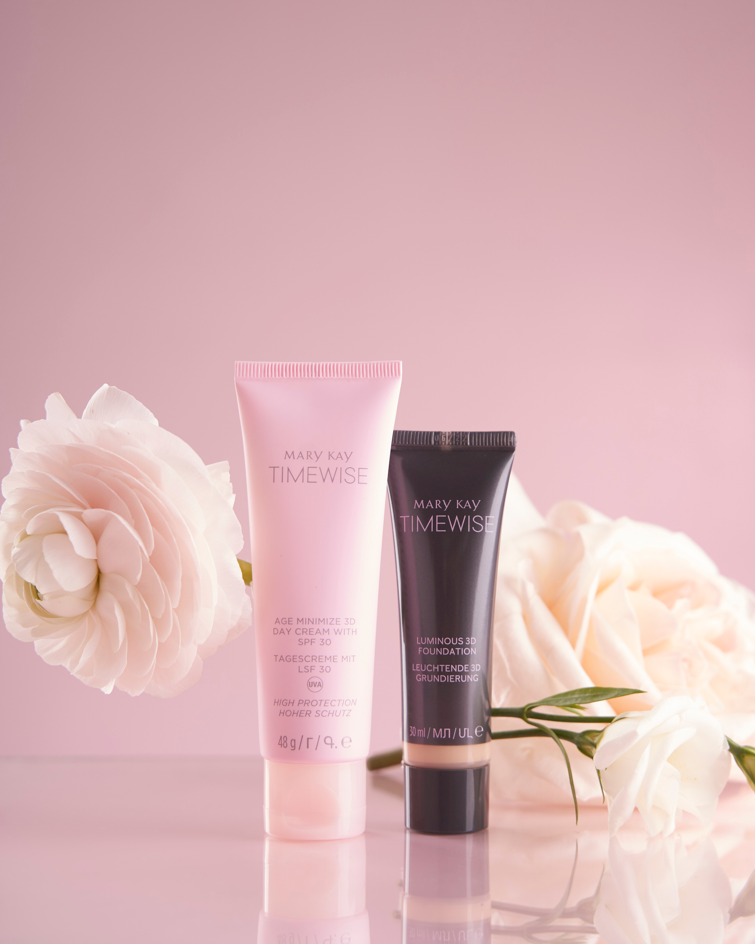 MARY KAY. Photographer