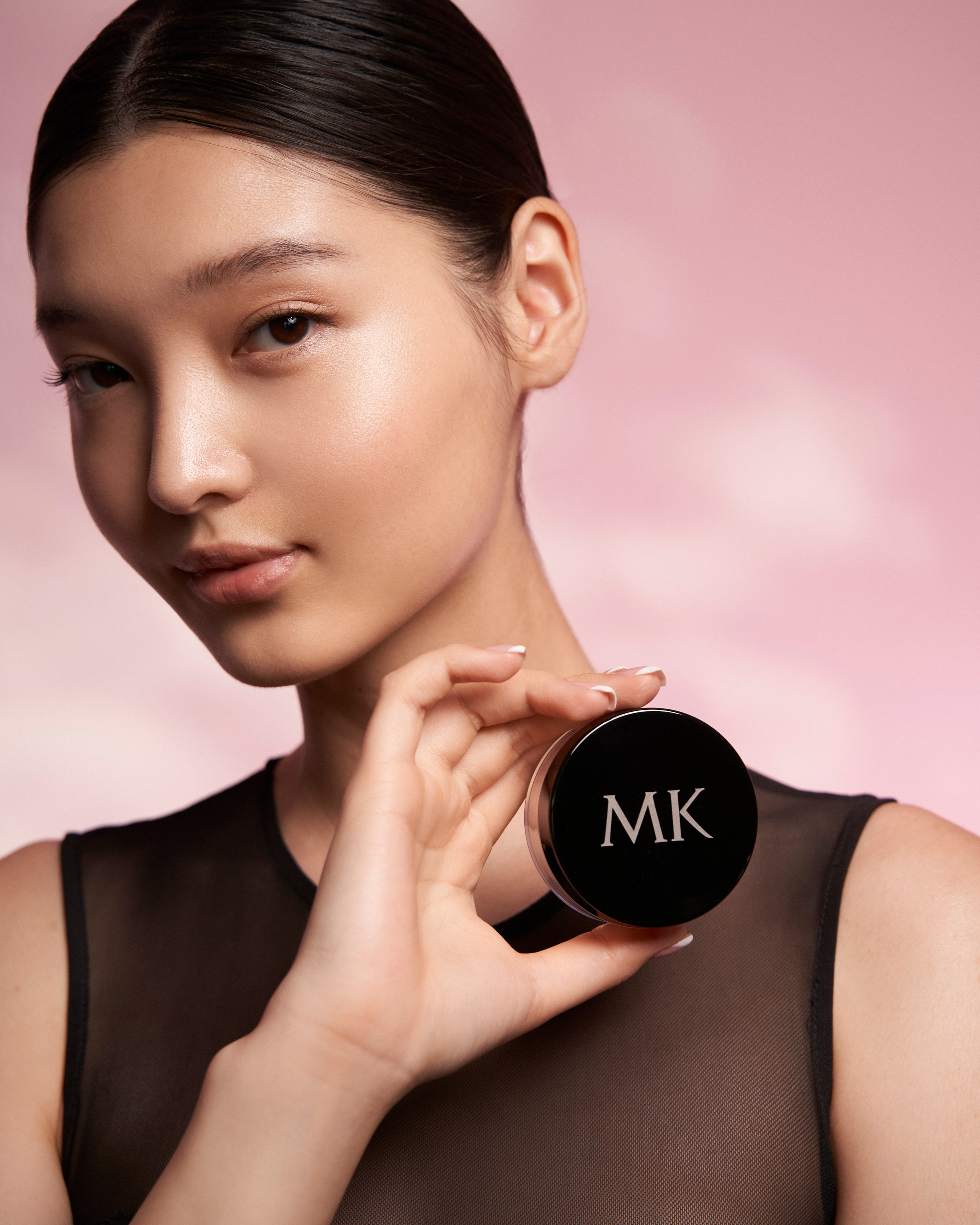 MARY KAY. Photographer