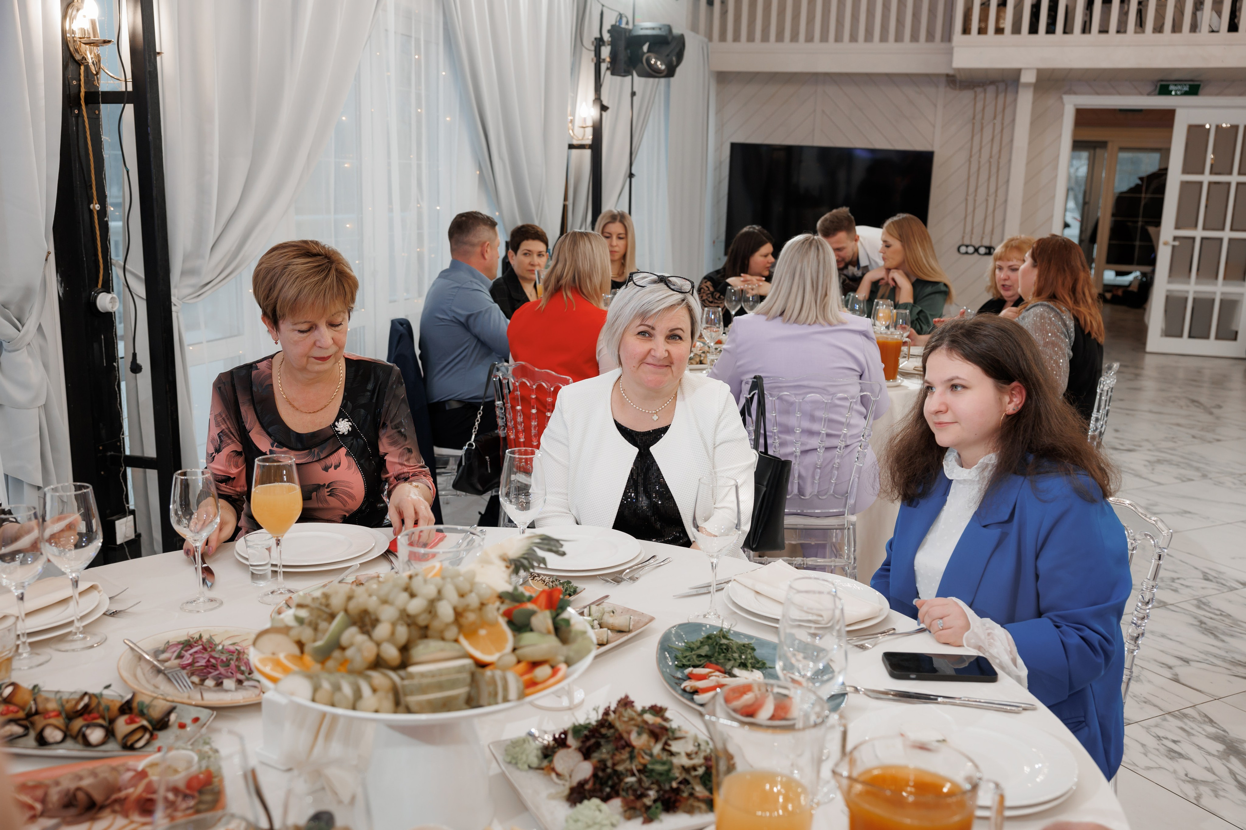 Юбилей, ресторан «Барский», усадьба «Гребнево». Свадебный и репортажный фотограф (Москва, Королев и другие)