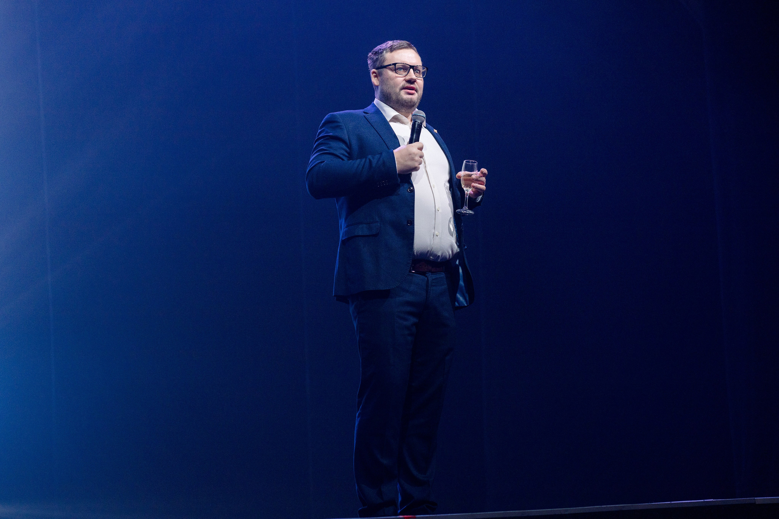 РЕПОРТАЖ: НОВЫЙ ГОД В ДК МЕТАЛЛУРГ. Профессиональный фотограф в Ижевске Леша Петров