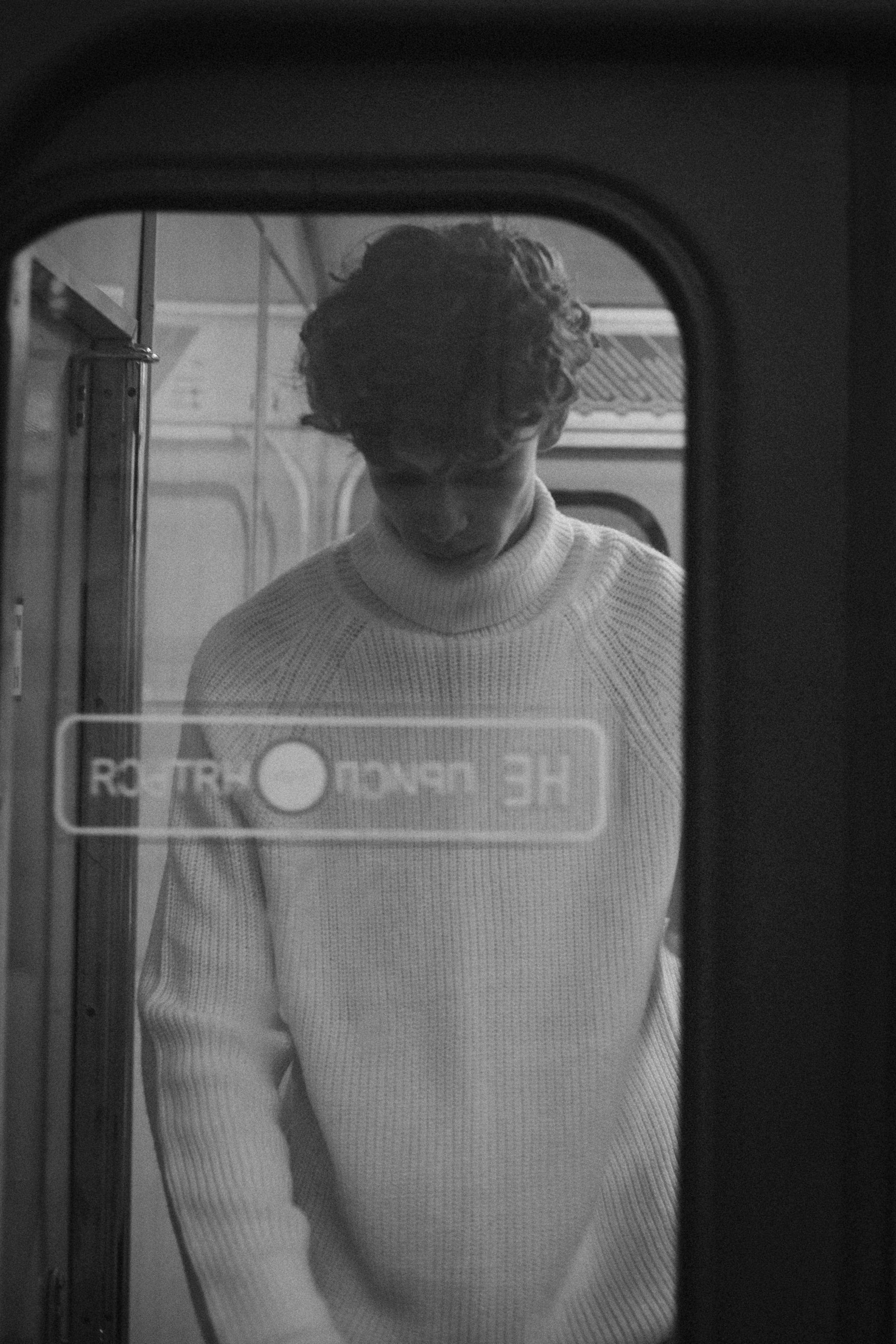 Иван в метро. Портретный фотограф в Минске